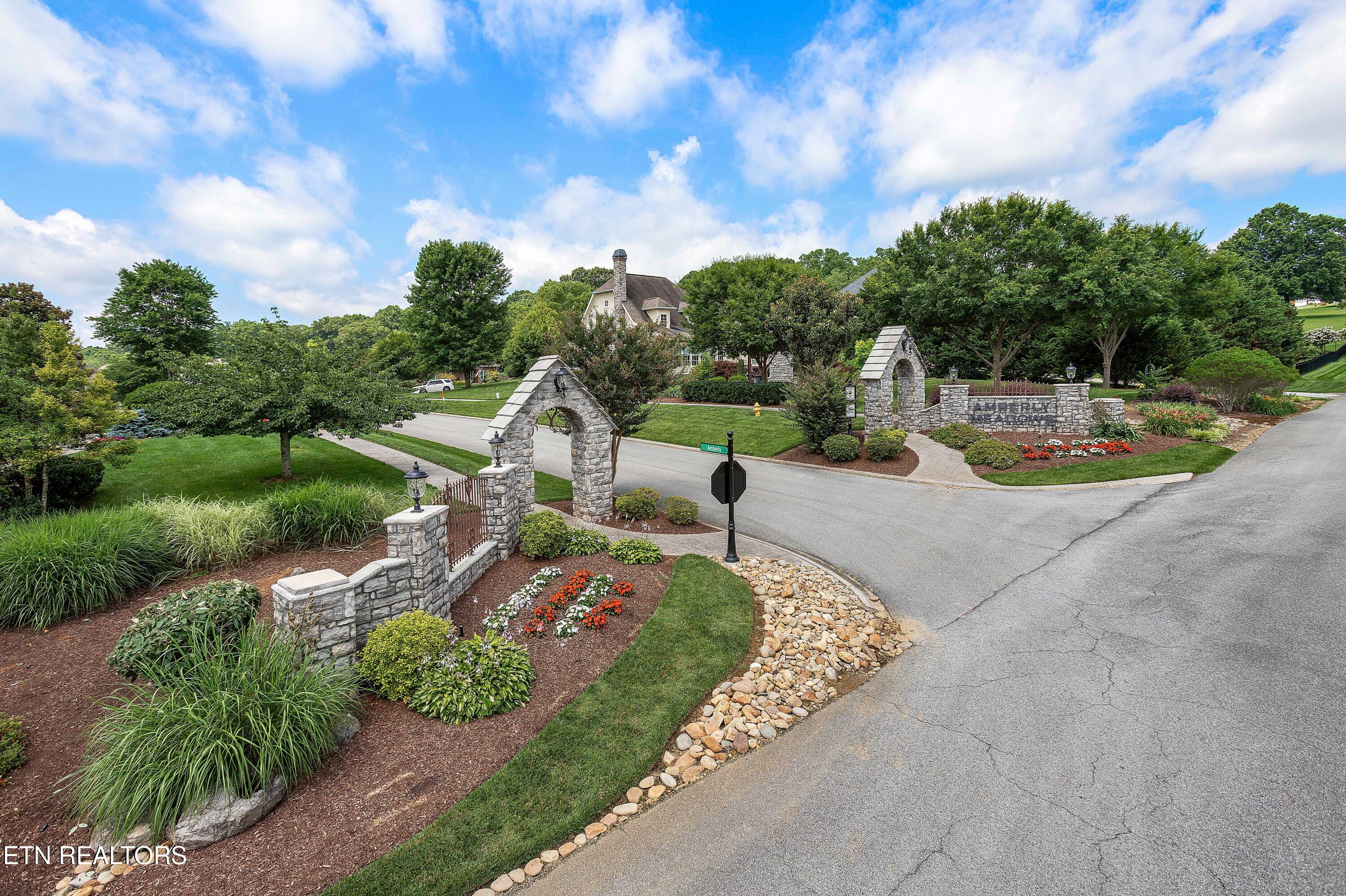 143 Amberly Court Lenoir City TN 37772