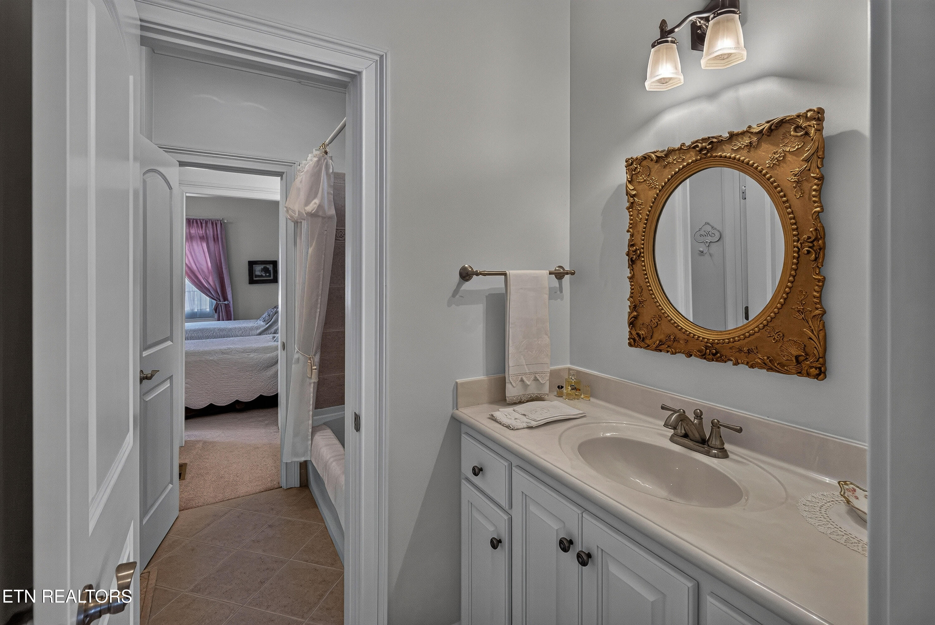 143 Amberly Court Lenoir City TN 37772
