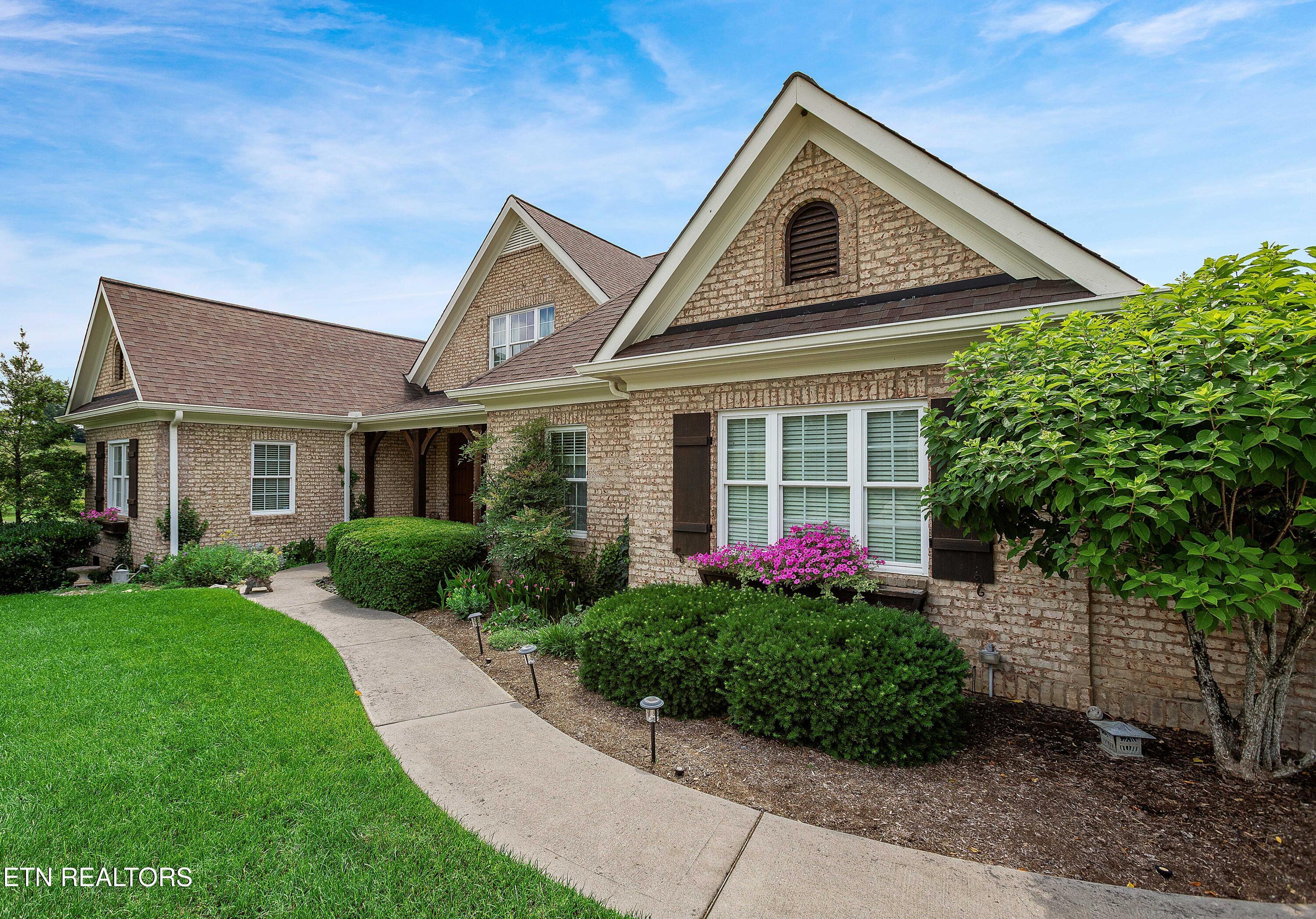 143 Amberly Court Lenoir City TN 37772