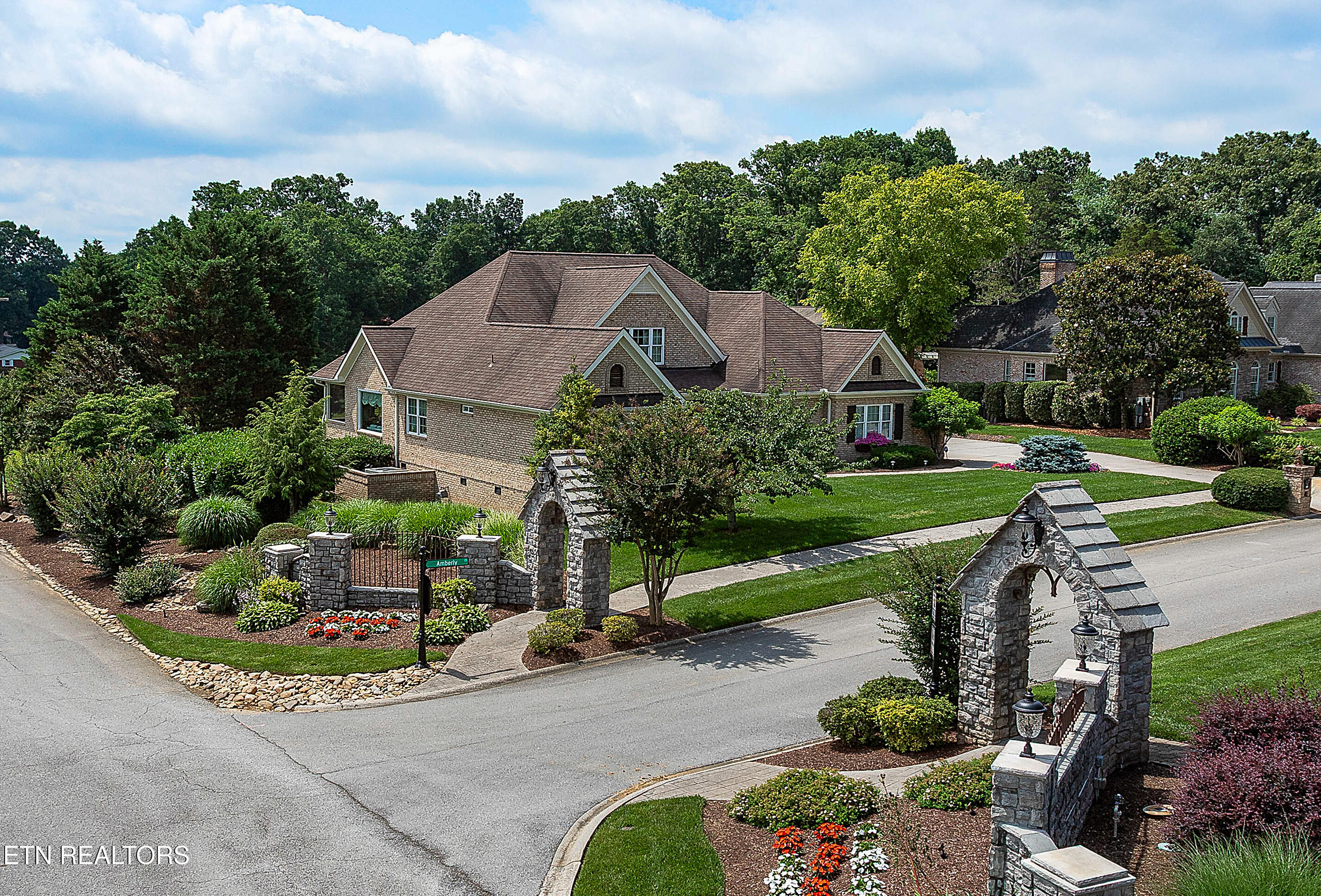 143 Amberly Court Lenoir City TN 37772
