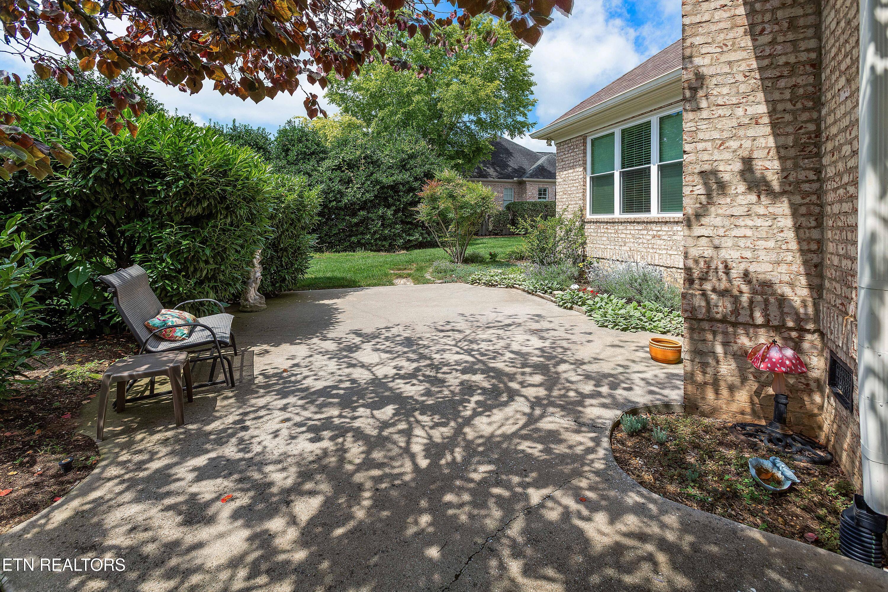 143 Amberly Court Lenoir City TN 37772