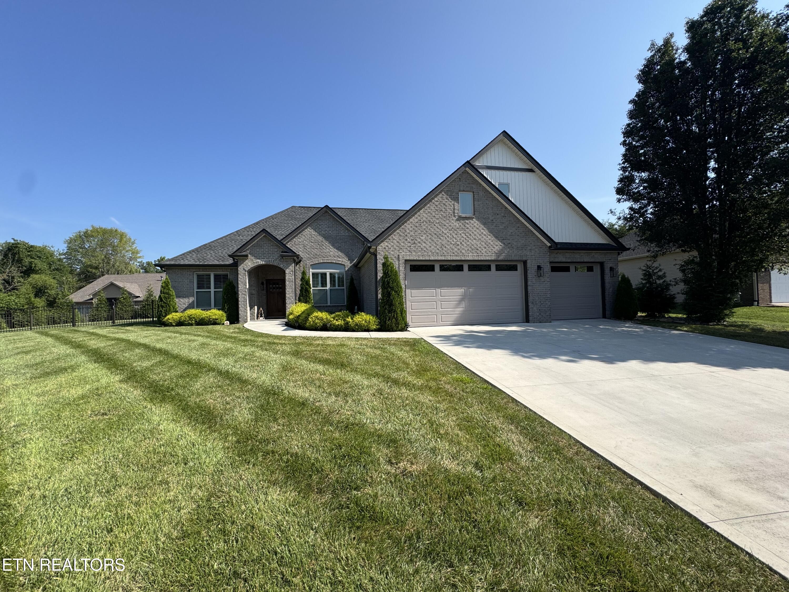 212 Oologila Place Loudon TN 37774