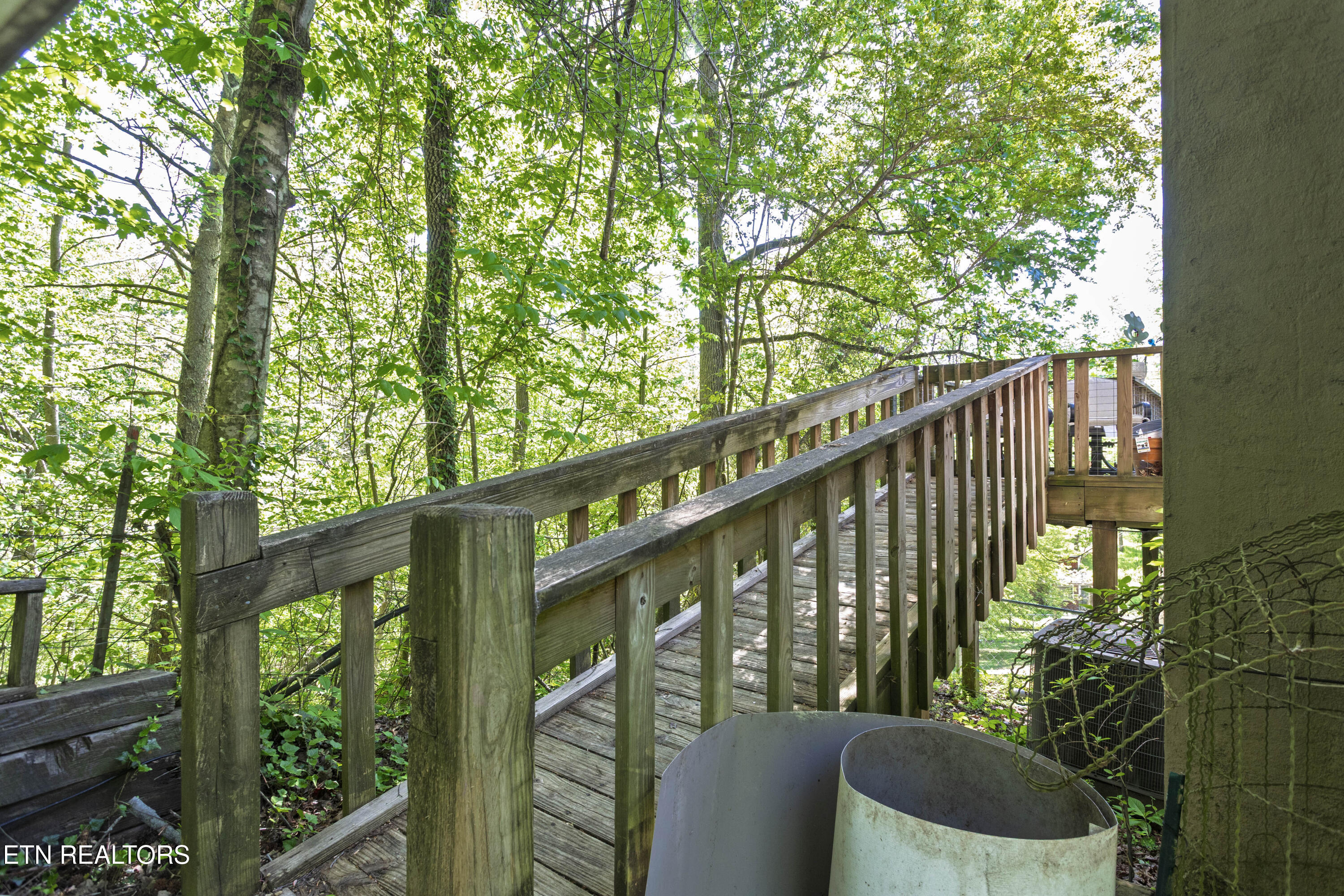 217 Roberts Road Spring City TN 37381