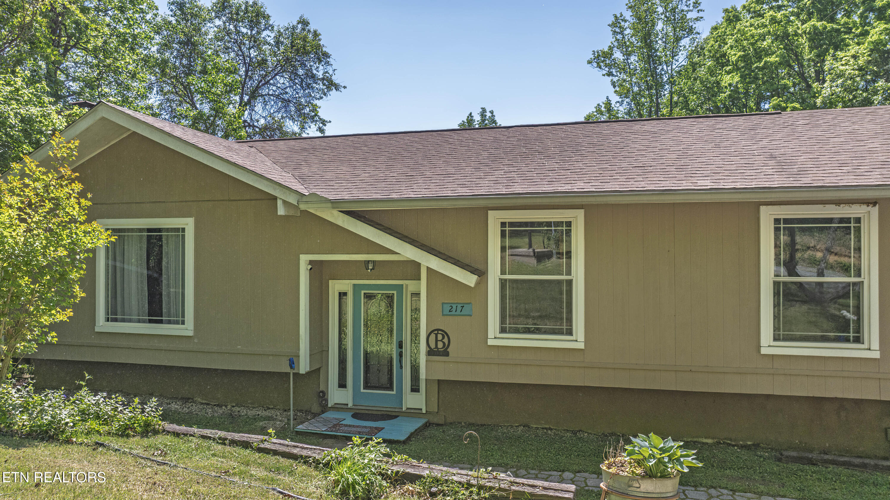 217 Roberts Road Spring City TN 37381