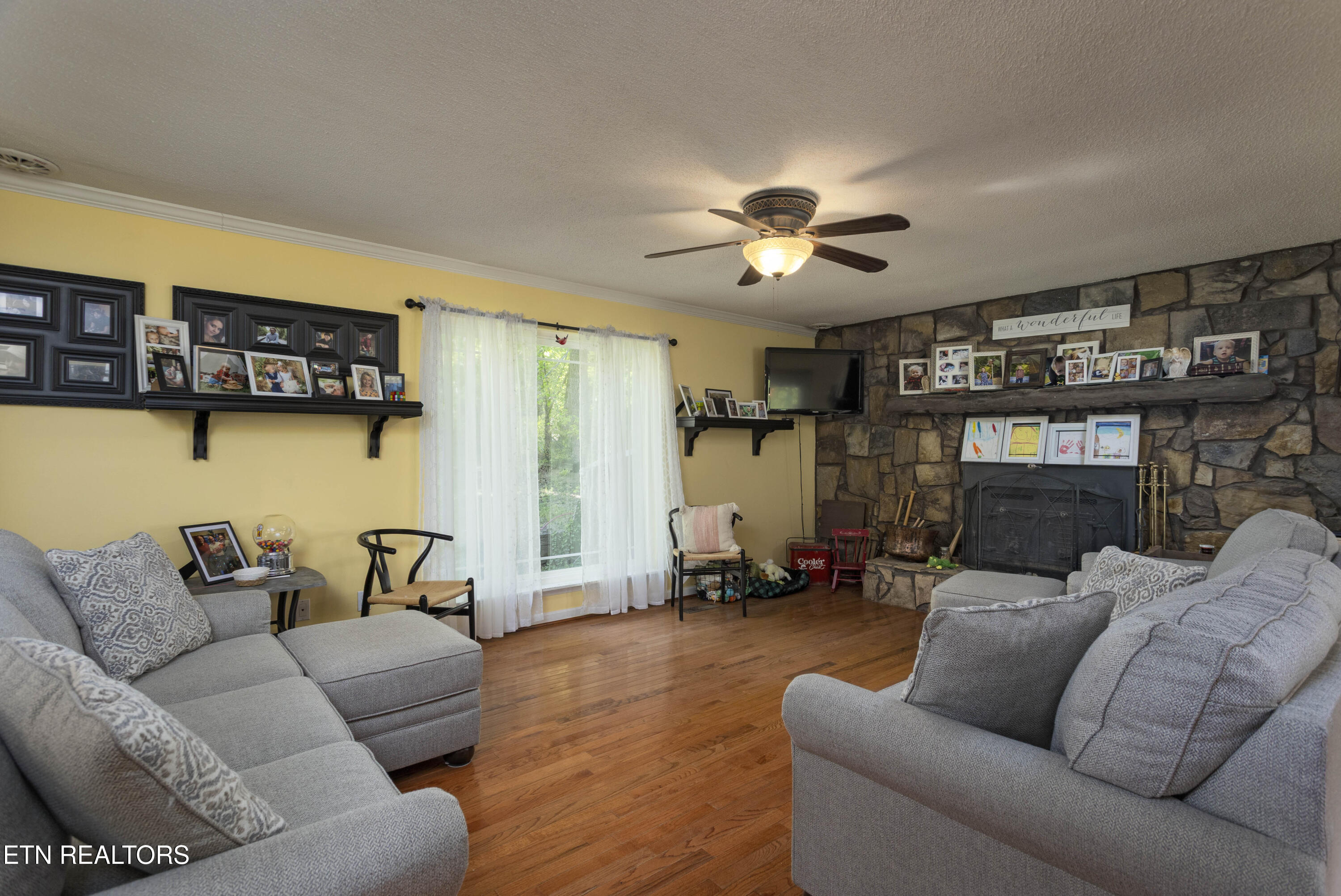 217 Roberts Road Spring City TN 37381
