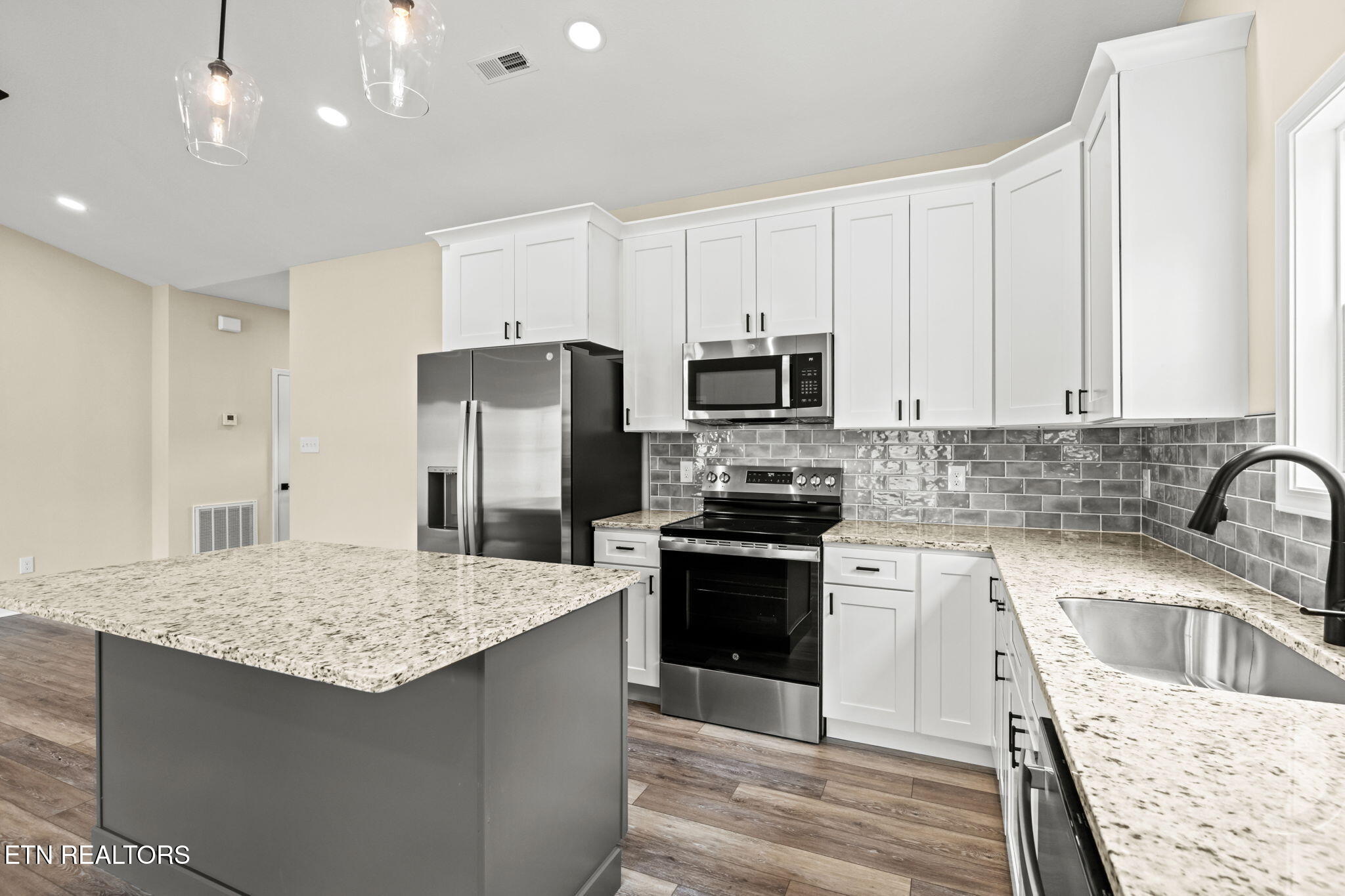 212 Westbury Drive Clinton TN 37716