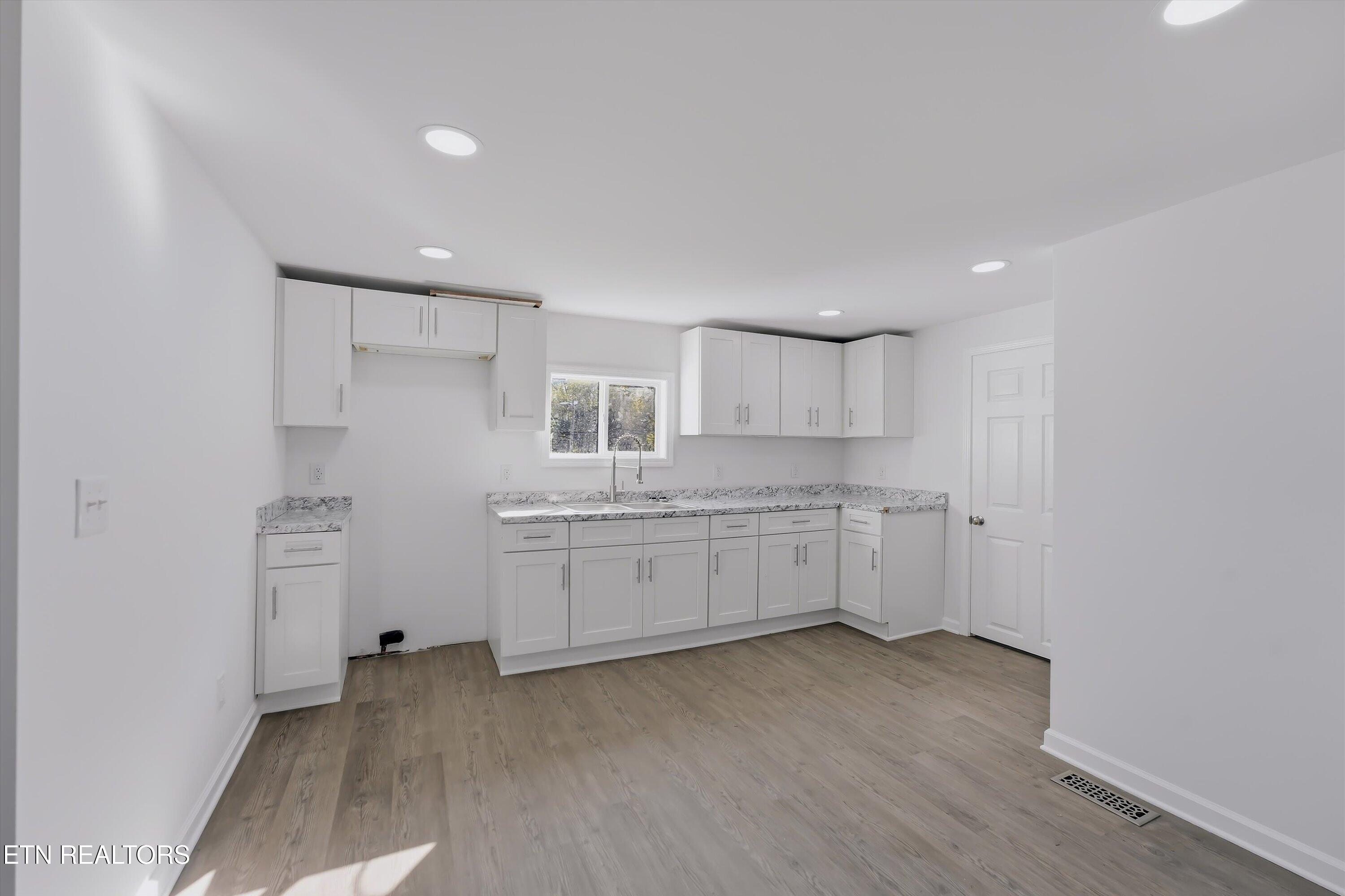 1920 Jourolman Avenue Knoxville TN 37921