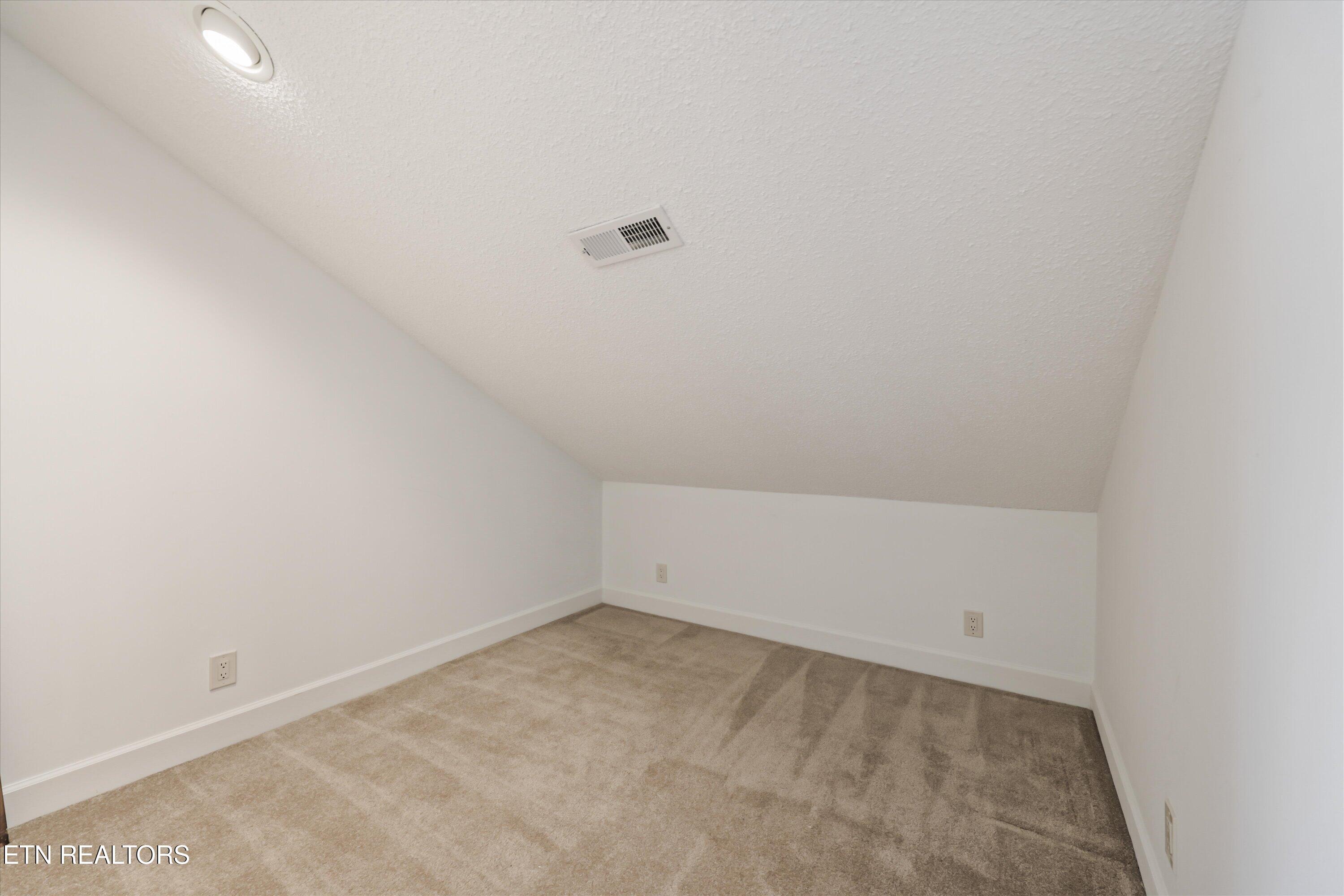 120 Emory Lane Oak Ridge TN 37830