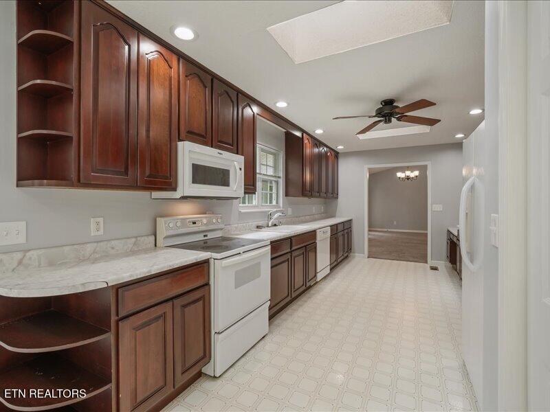 851 Rawhide Trail Lenoir City TN 37772