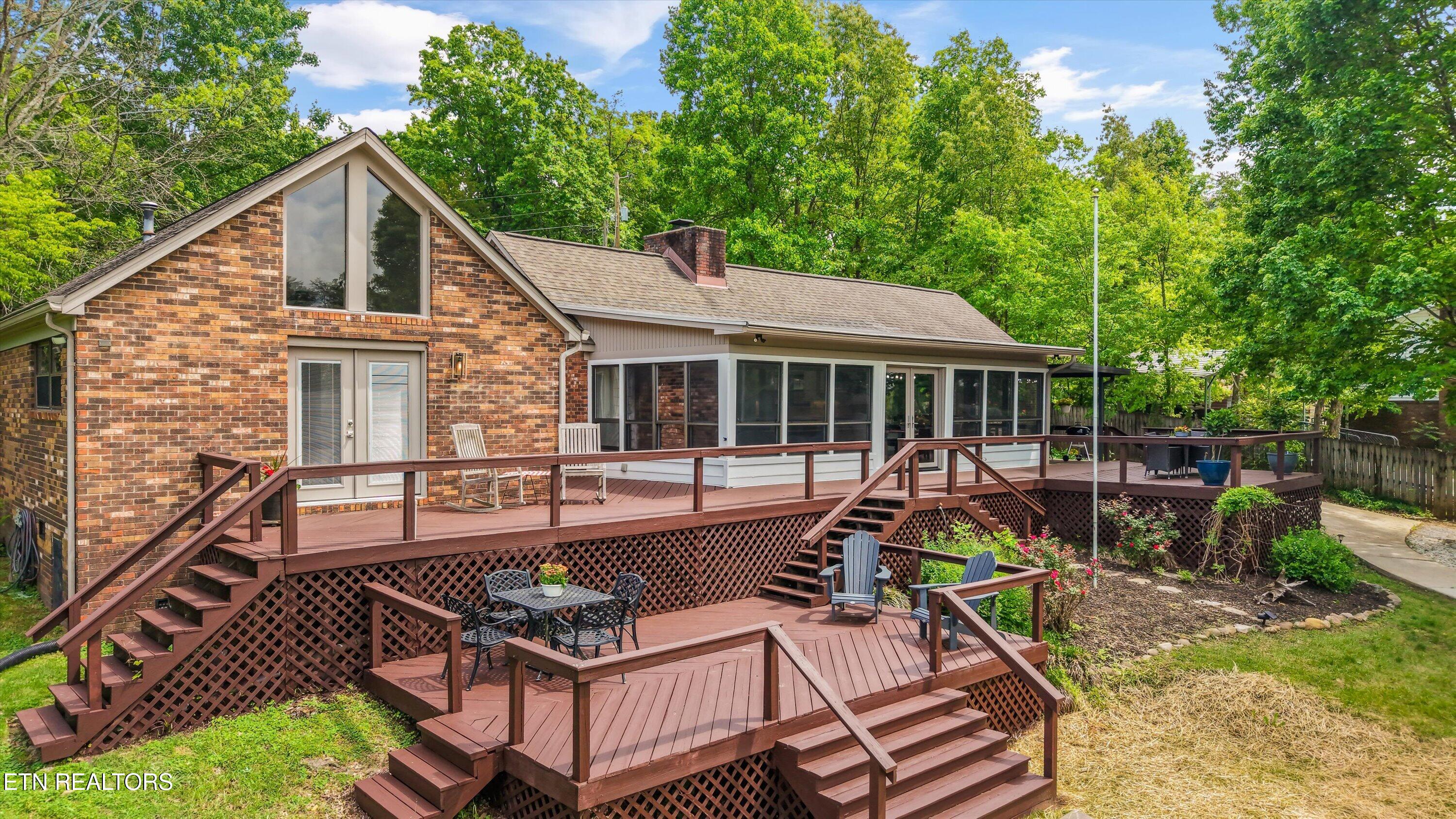 3425 N Cove Drive Louisville TN 37777