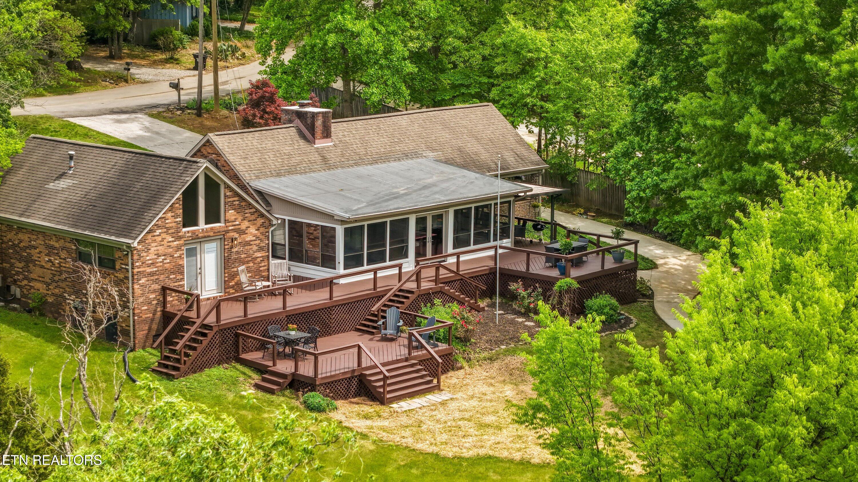 3425 N Cove Drive Louisville TN 37777