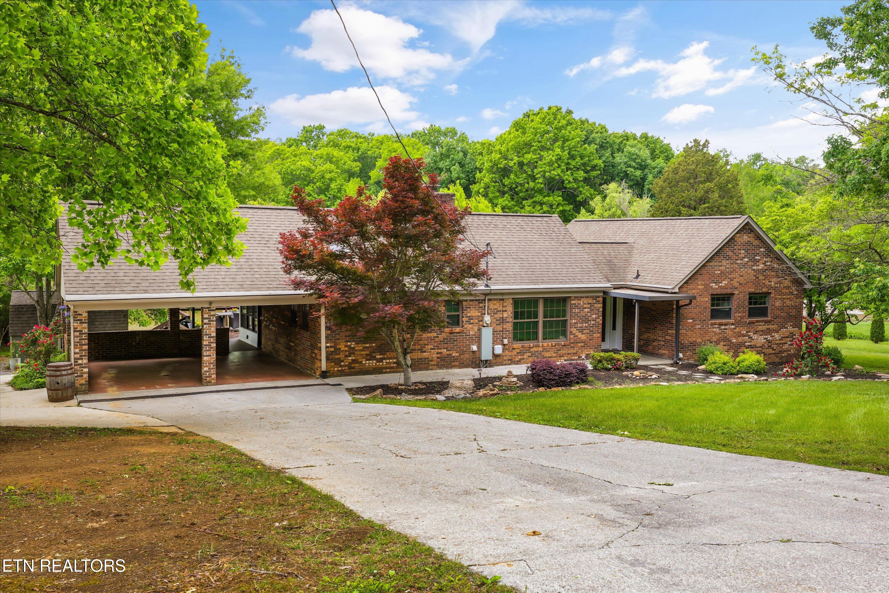 3425 N Cove Drive Louisville TN 37777