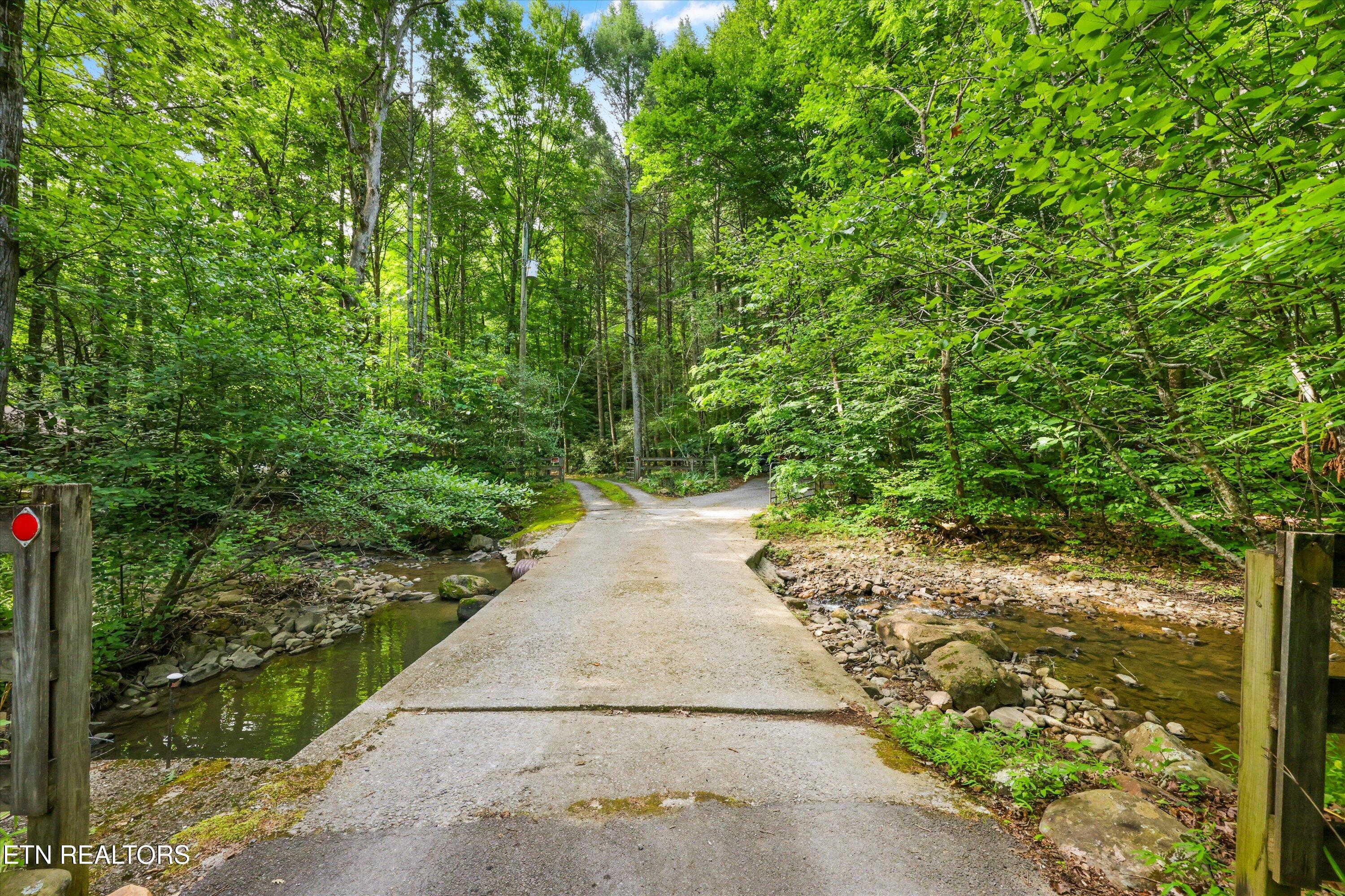2876 Mcmahan Sawmill Road Sevierville TN 37862