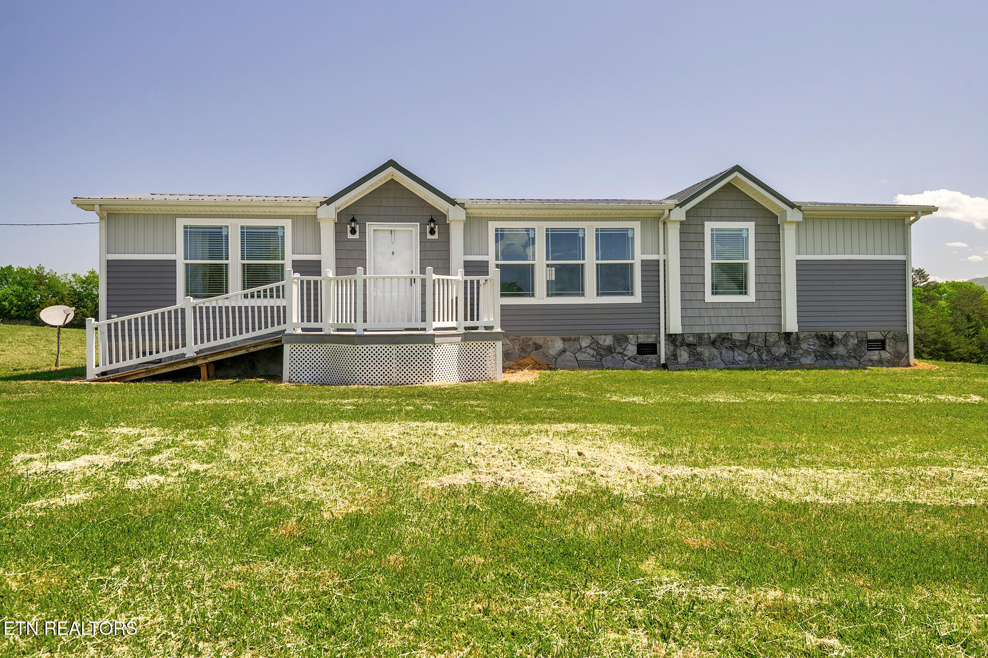 822 Sunlight Road Parrottsville TN 37843