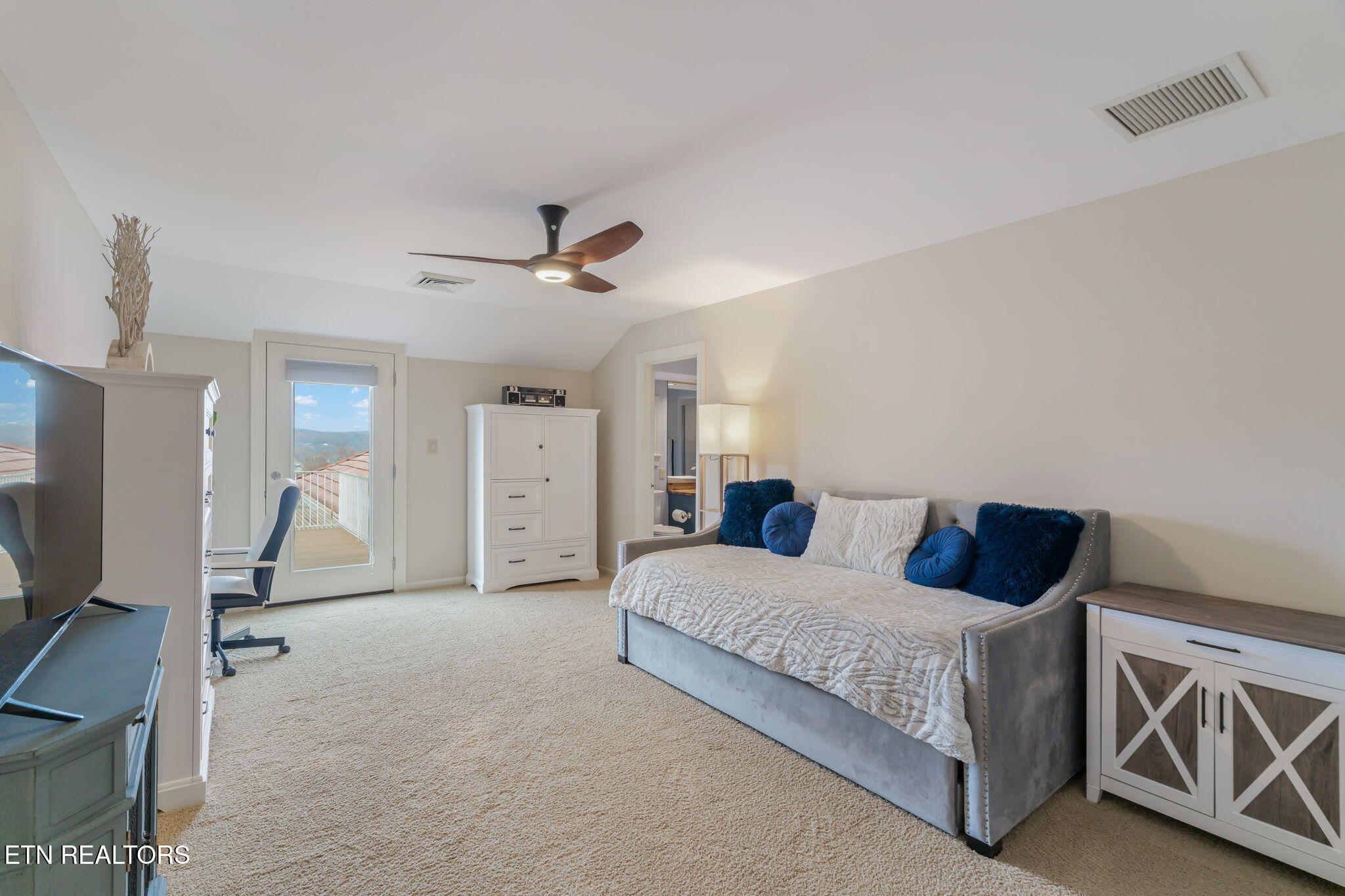 2504 Stone Creek Drive Knoxville TN 37918