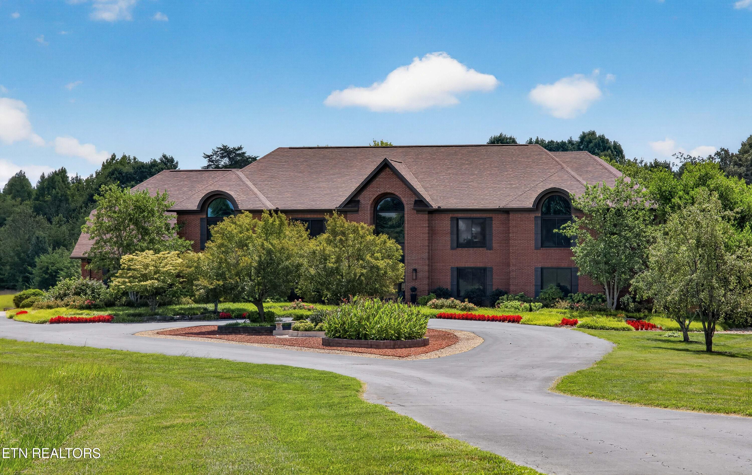 1329 W Hunt Road Maryville TN 37801