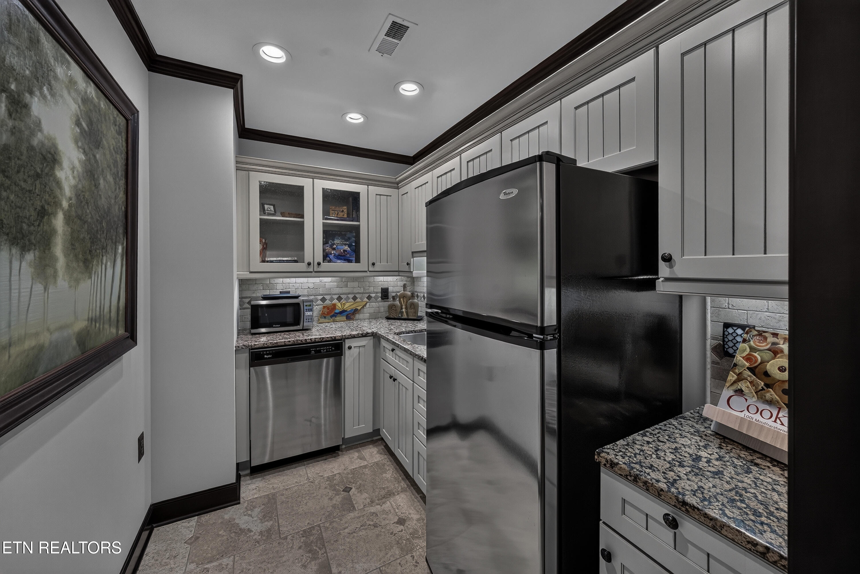 1329 W Hunt Road Maryville TN 37801