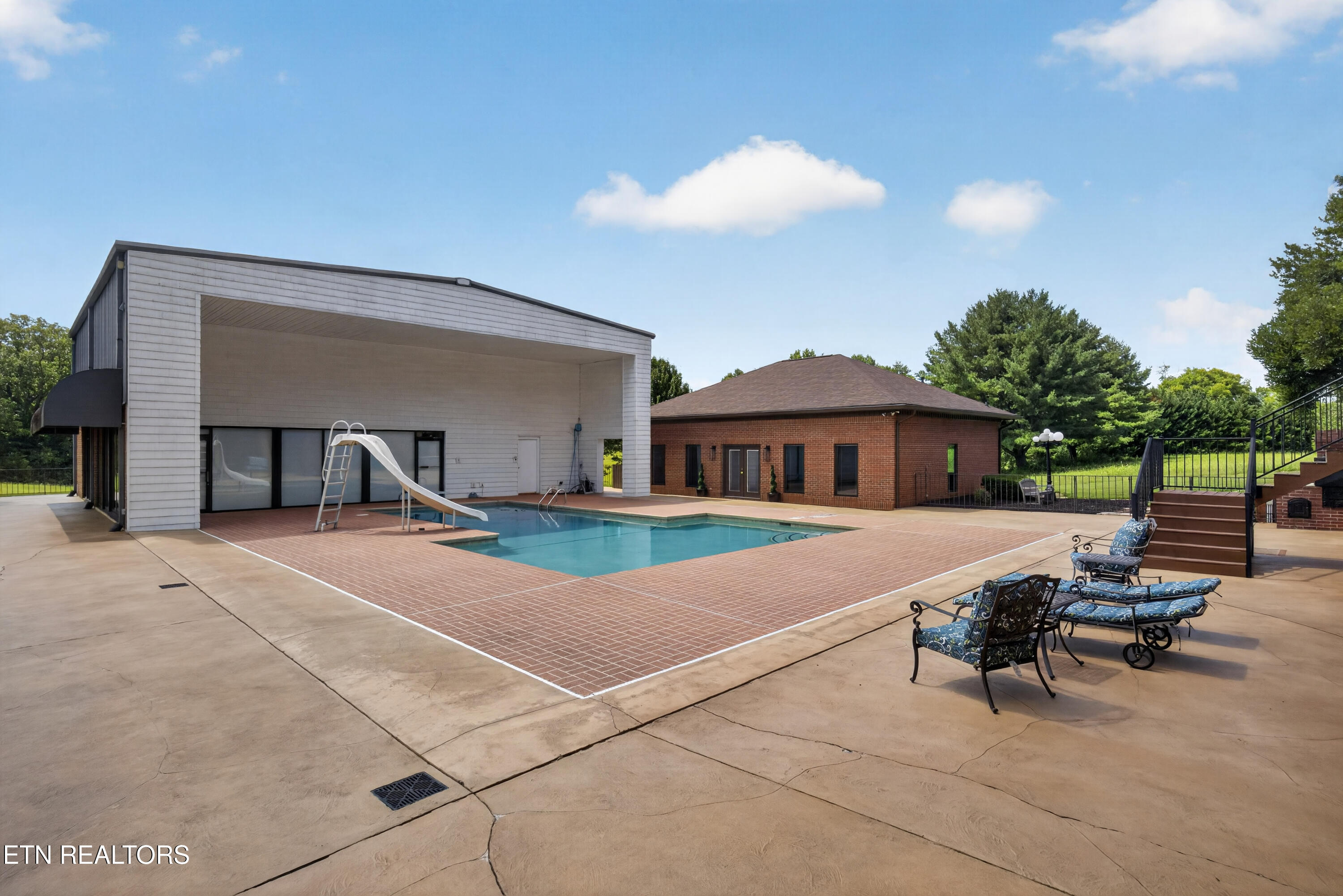 1329 W Hunt Road Maryville TN 37801