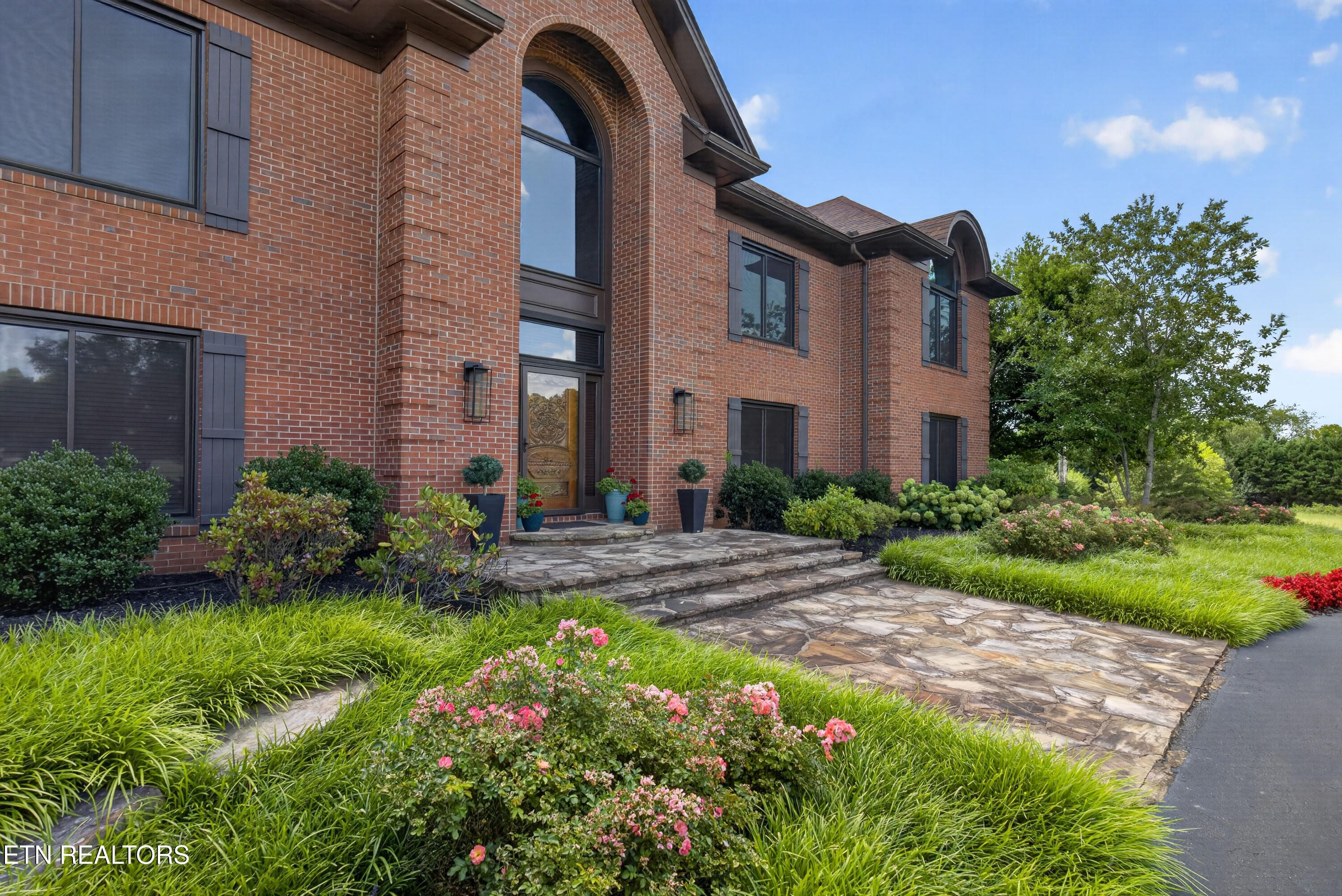 1329 W Hunt Road Maryville TN 37801