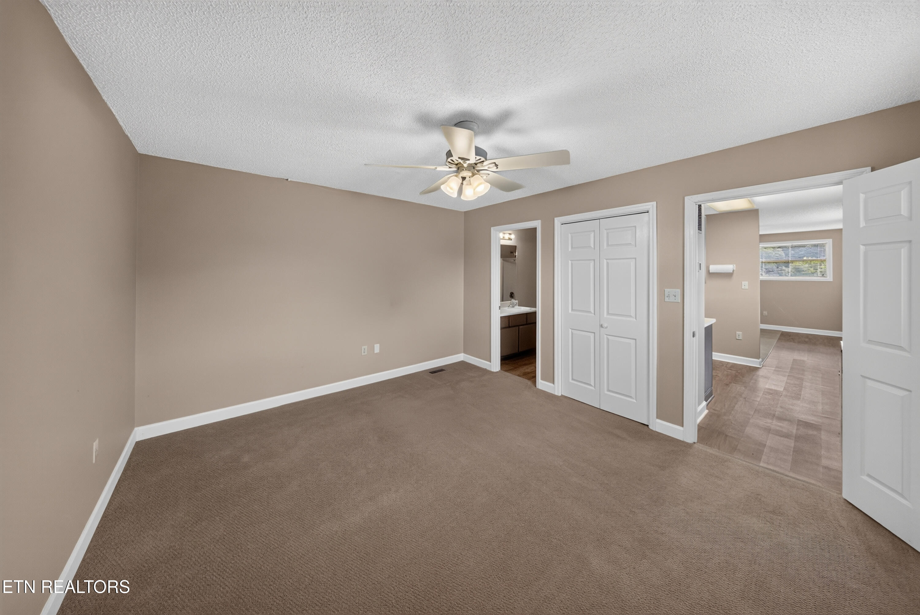 1329 W Hunt Road Maryville TN 37801