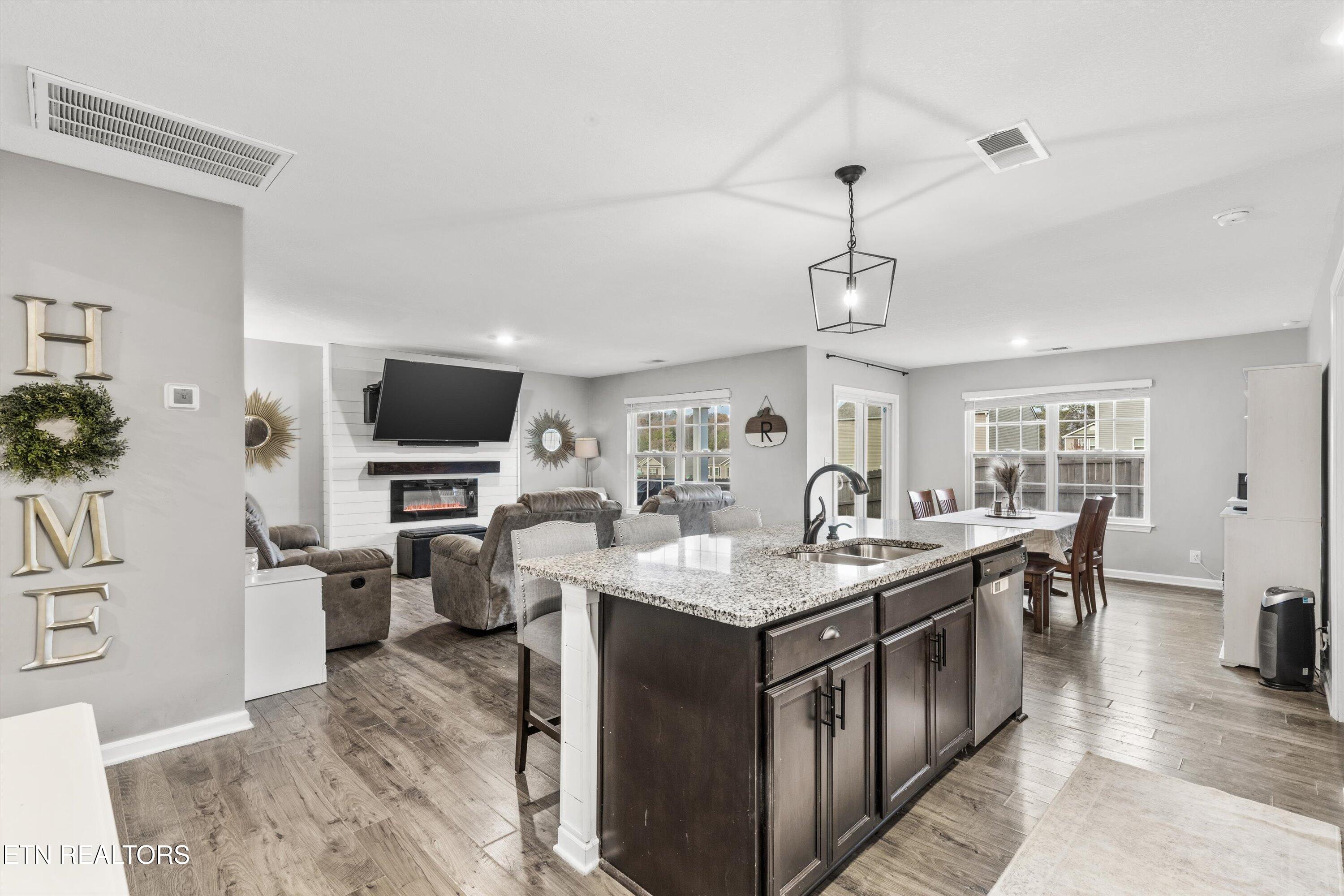 9550 Joy Denise Lane Heiskell TN 37754