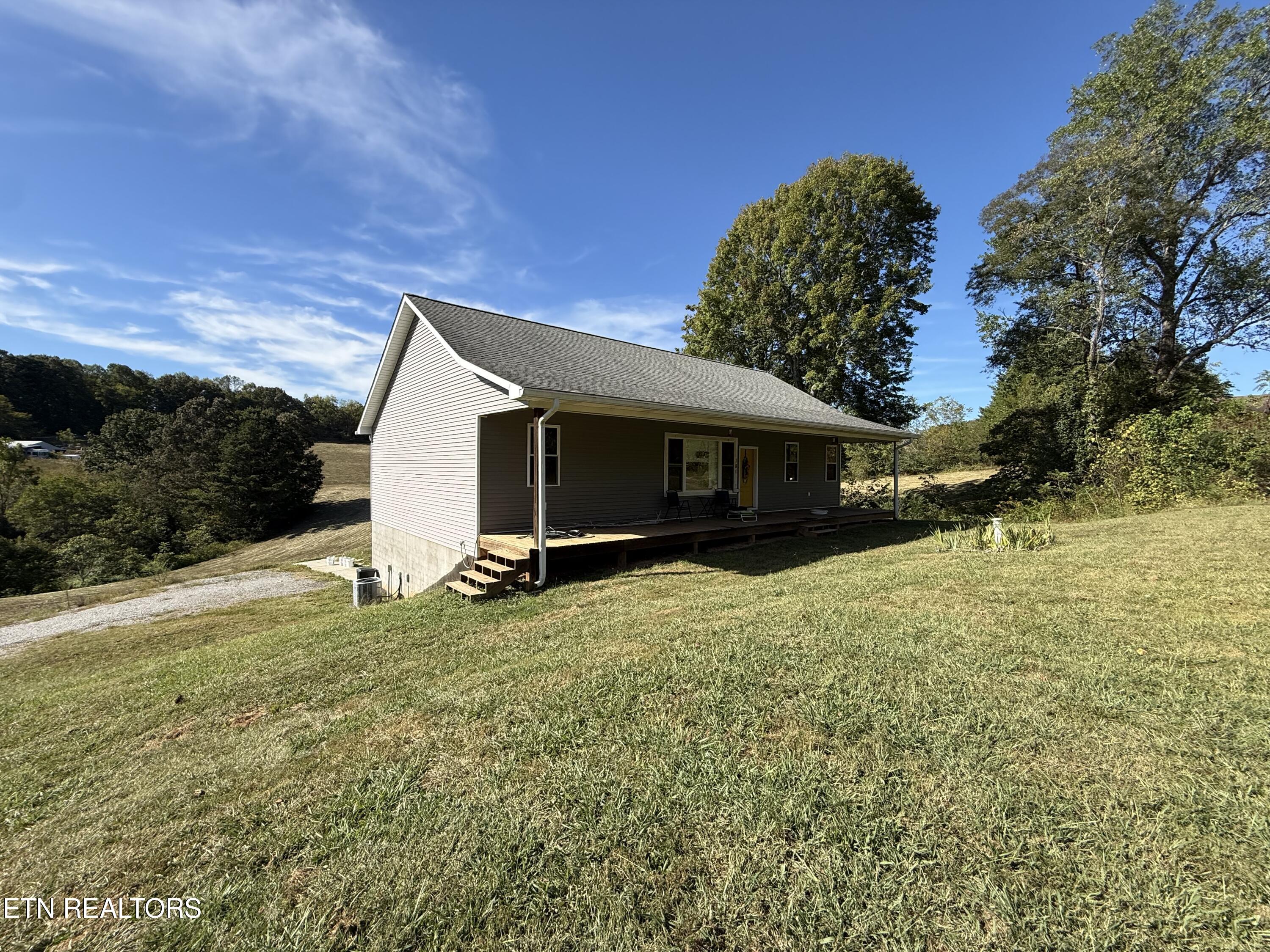 181 Holt Lane New Tazewell TN 37825