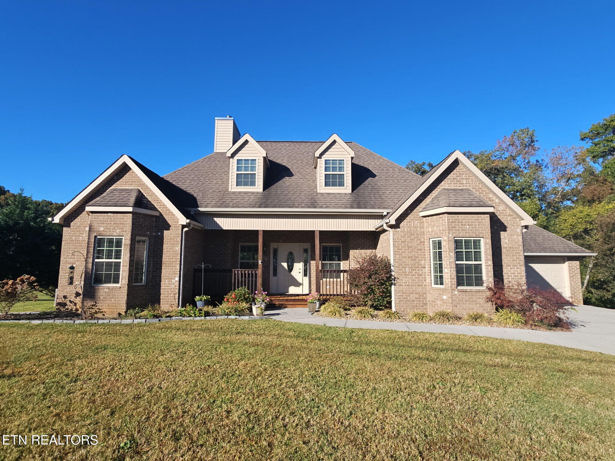 1322 Snappwood Drive Sevierville TN 37862