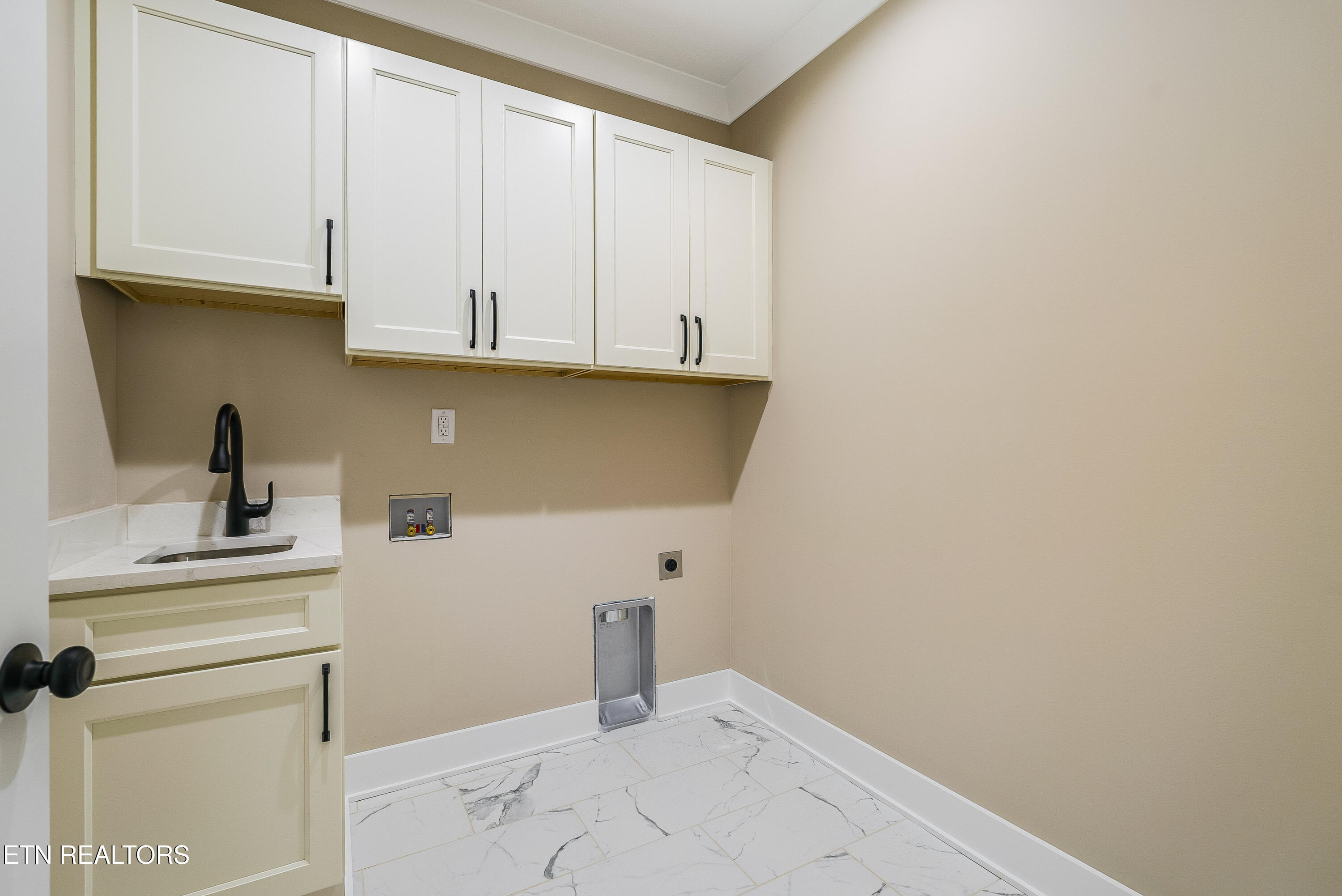 1034 N Linden Drive Alcoa TN 37701