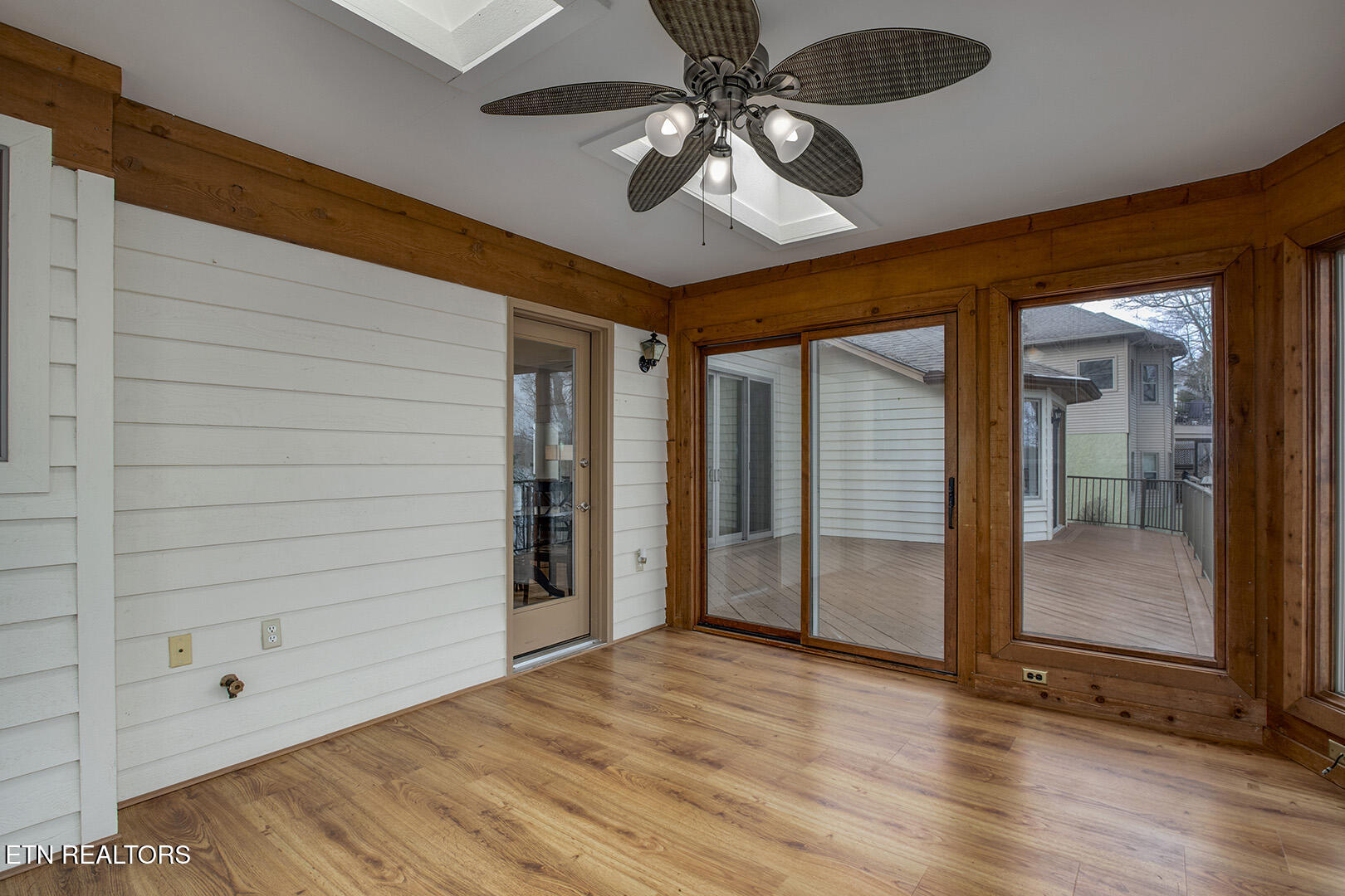 206 Kiyuga Lane Loudon TN 37774