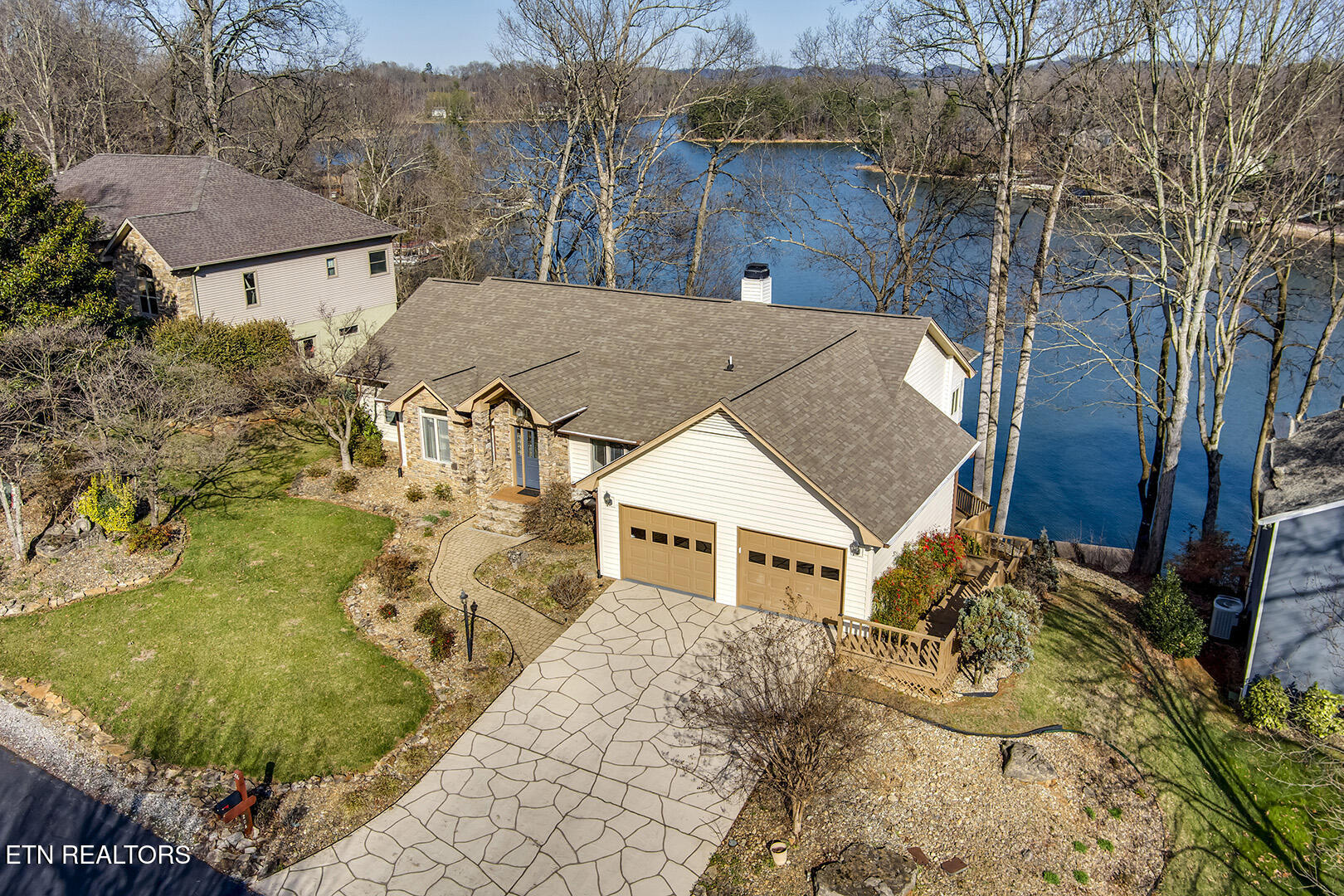 206 Kiyuga Lane Loudon TN 37774