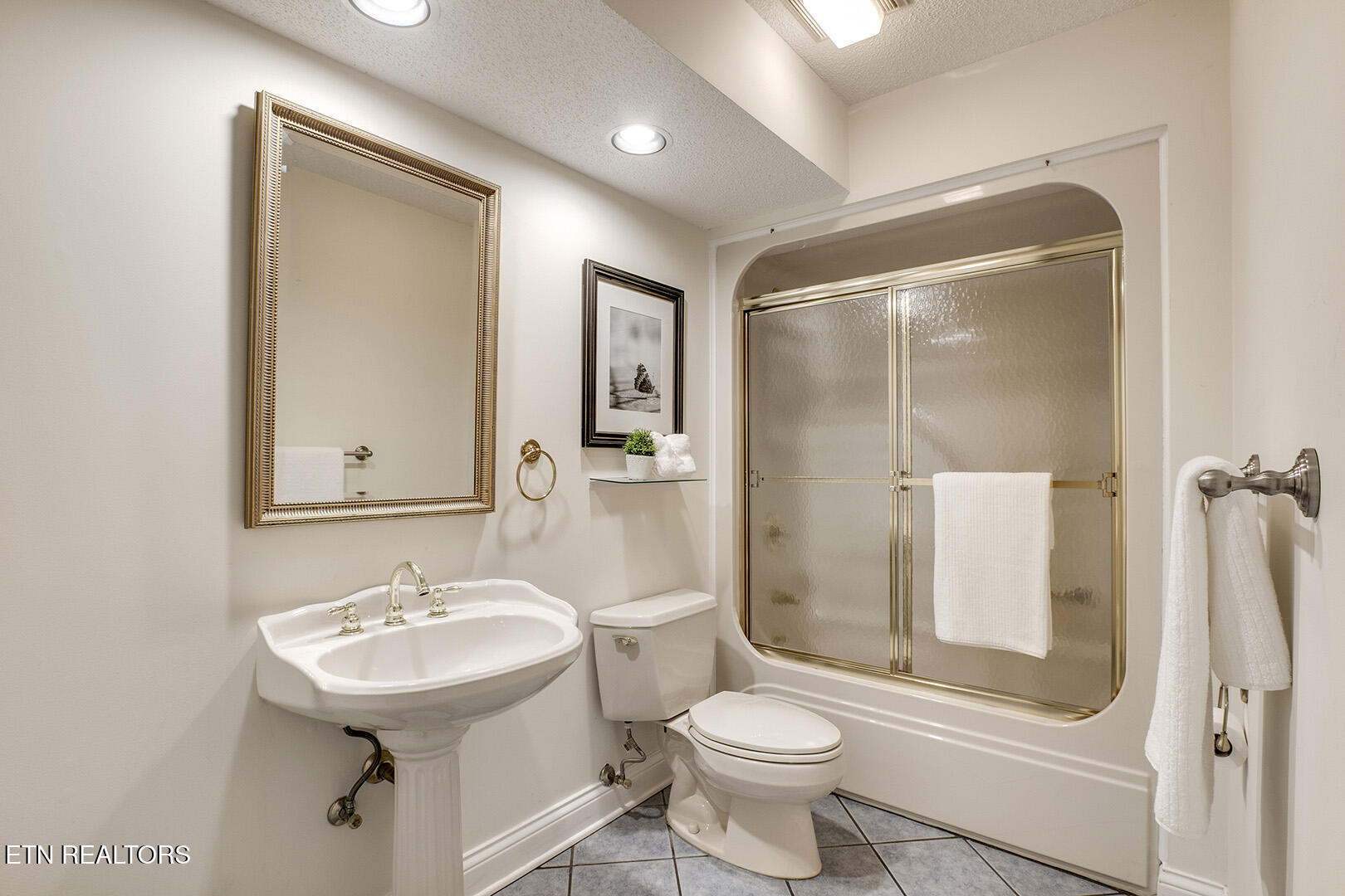 206 Kiyuga Lane Loudon TN 37774
