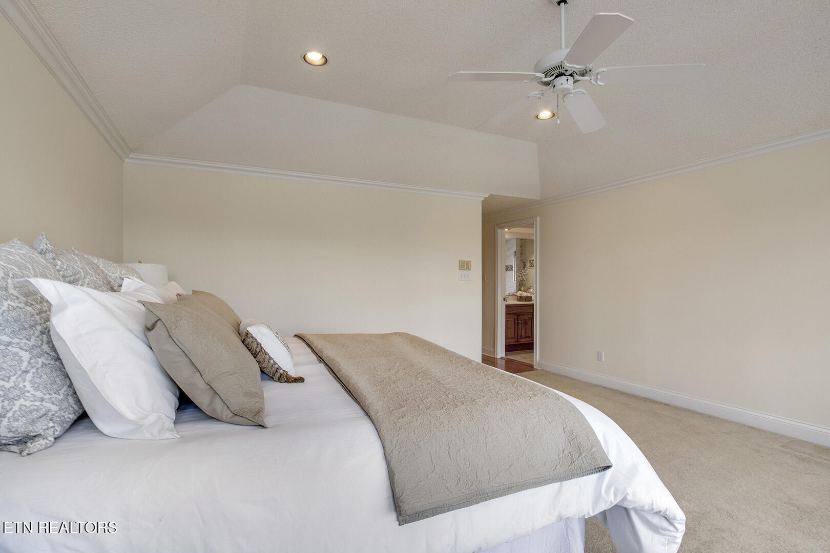 206 Kiyuga Lane Loudon TN 37774