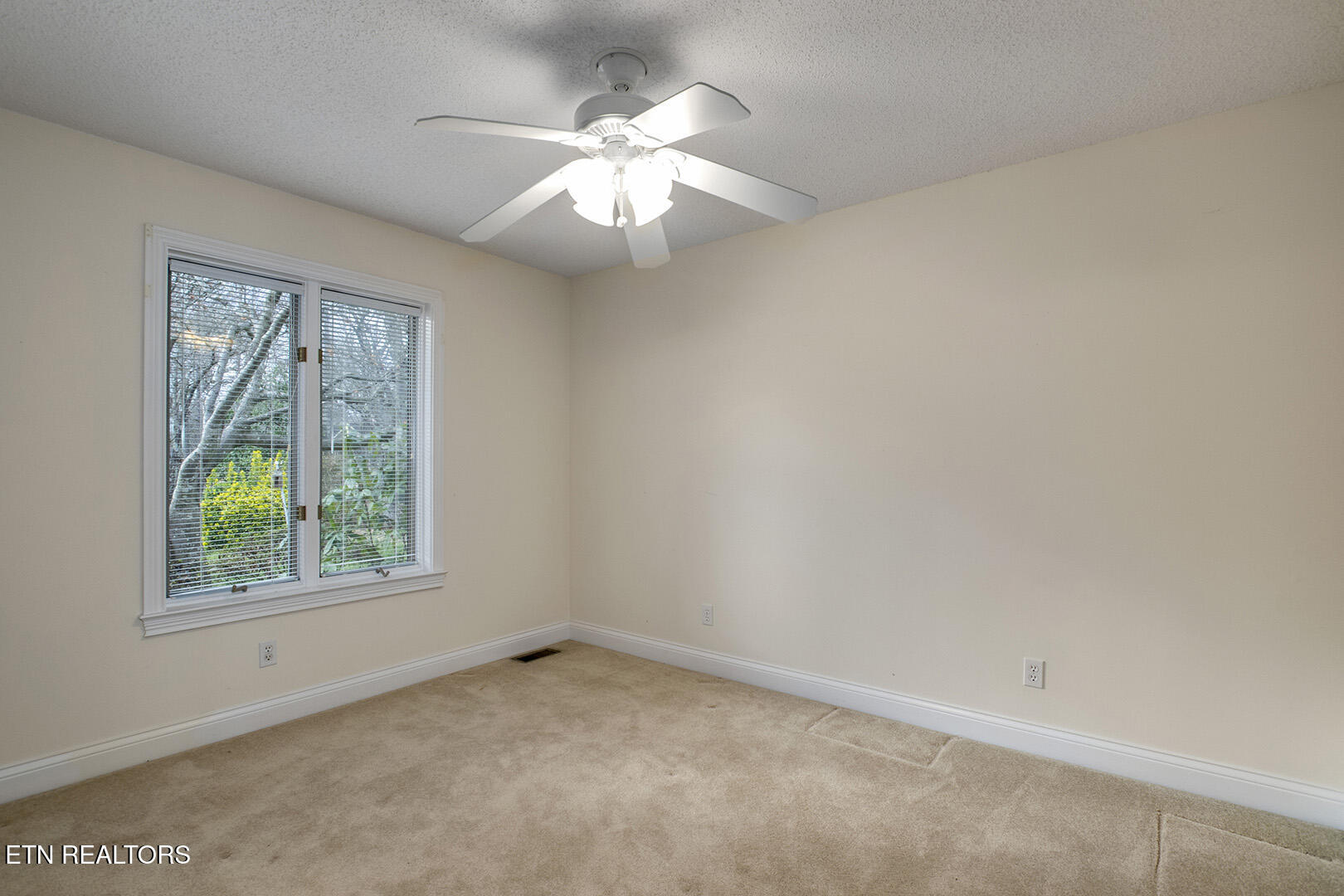 206 Kiyuga Lane Loudon TN 37774