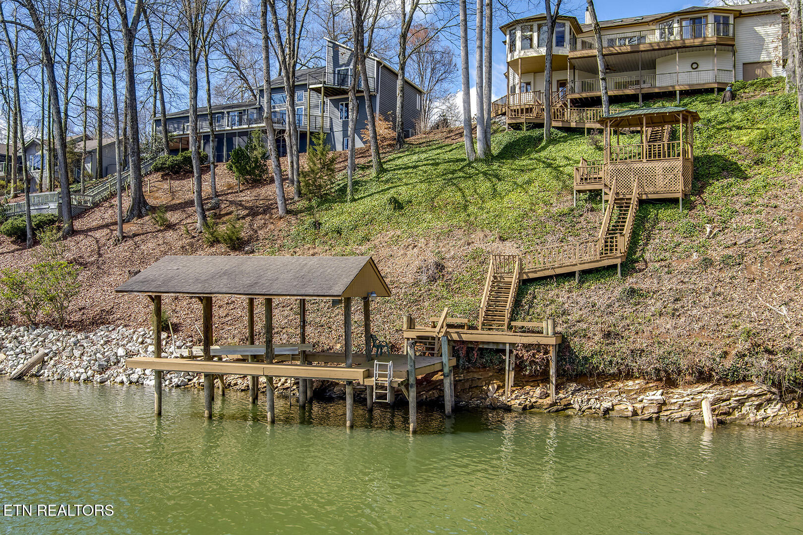 206 Kiyuga Lane Loudon TN 37774