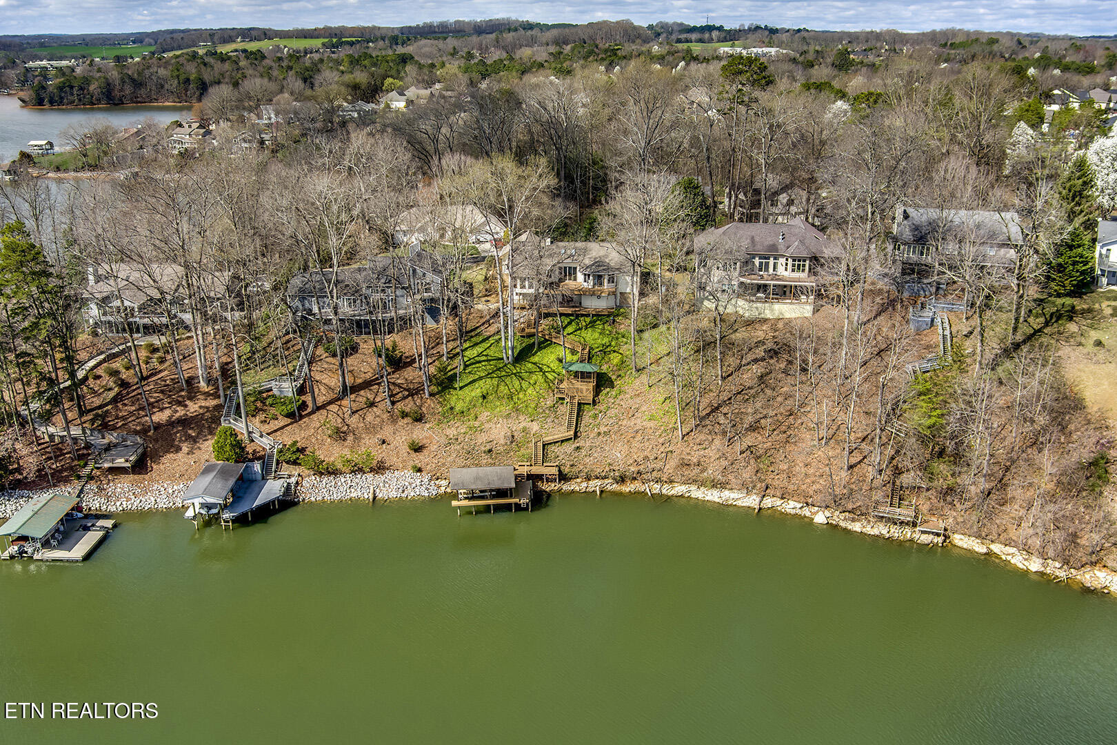 206 Kiyuga Lane Loudon TN 37774