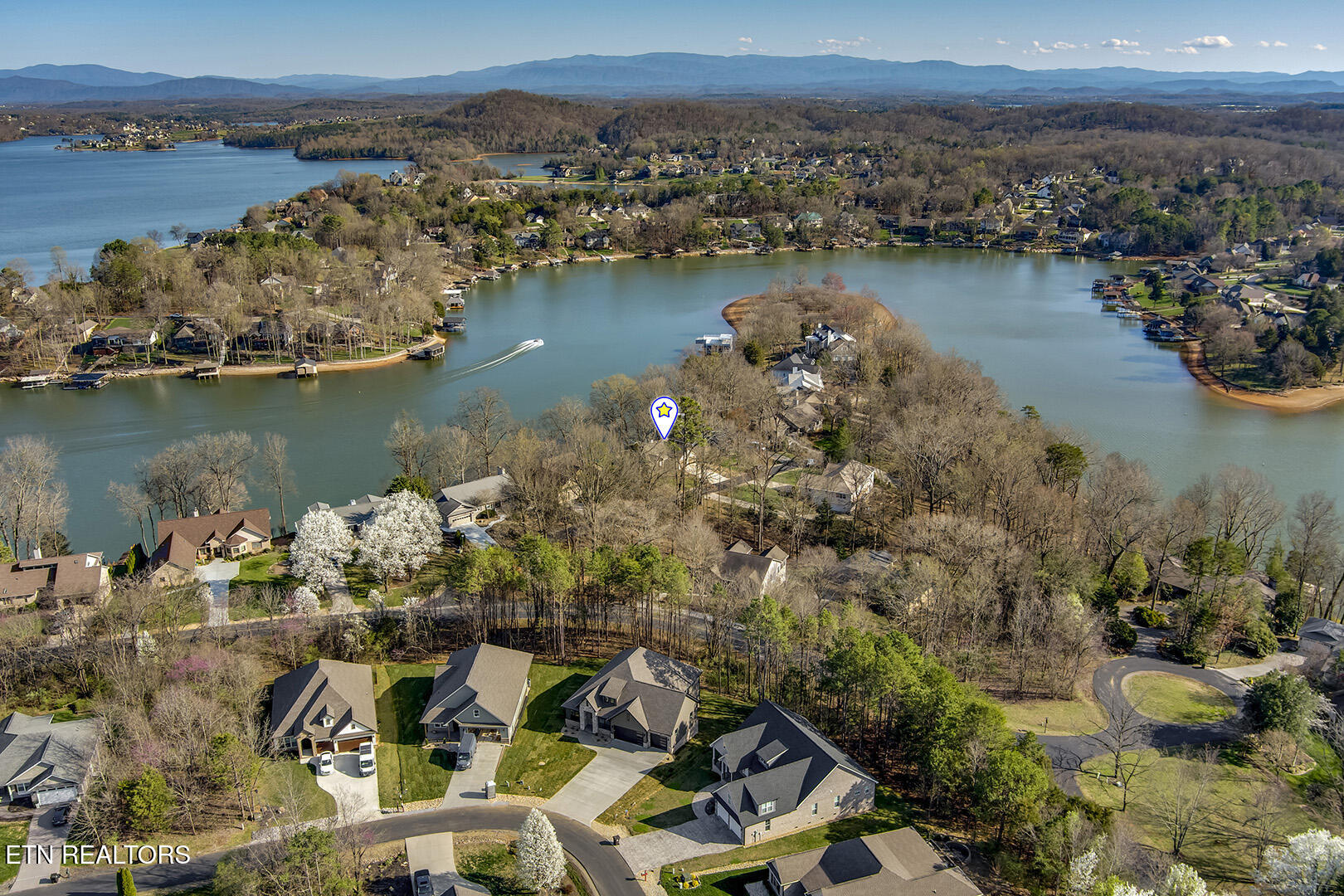206 Kiyuga Lane Loudon TN 37774