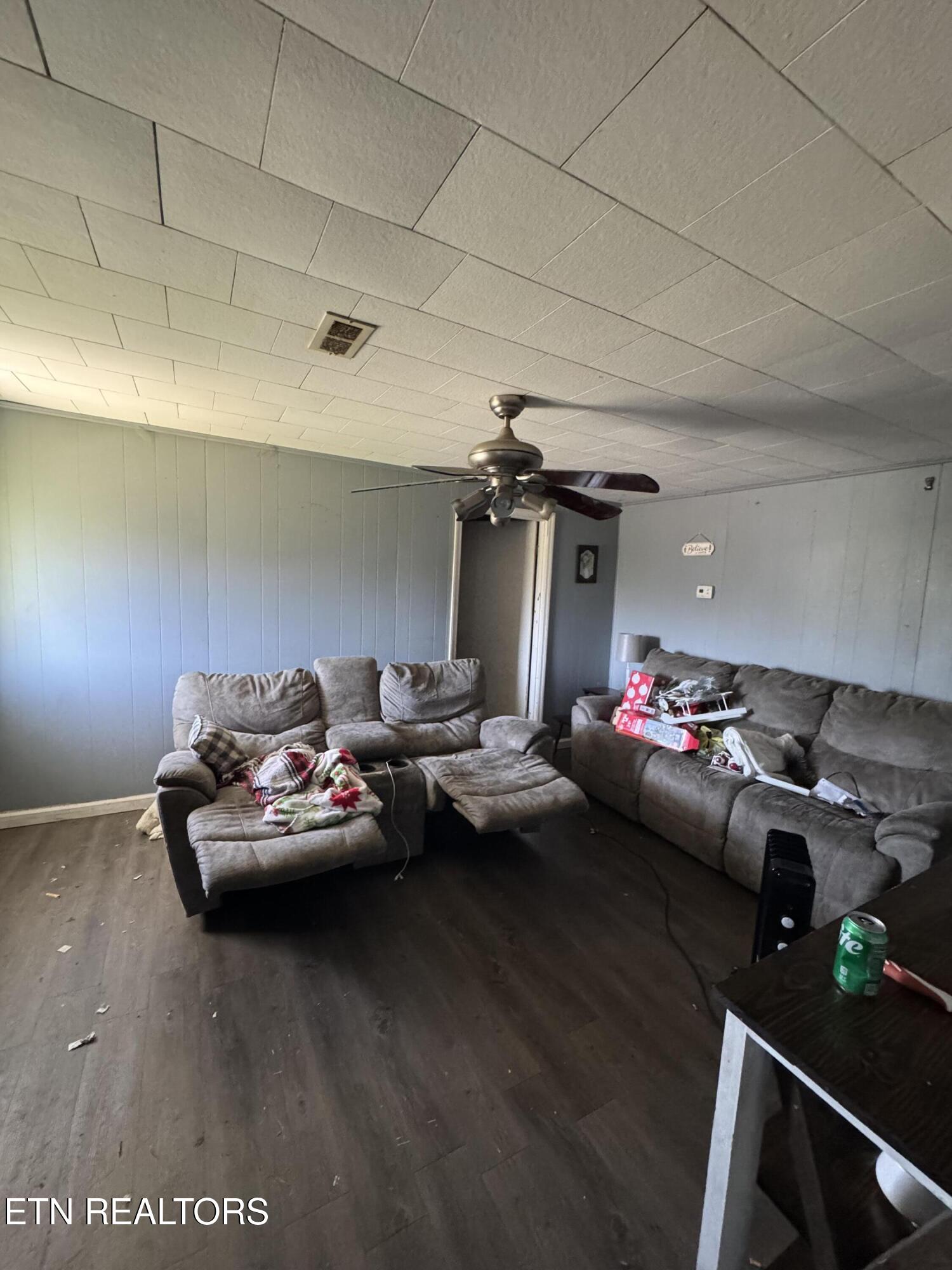 140 Phipps Drive Washburn TN 37888