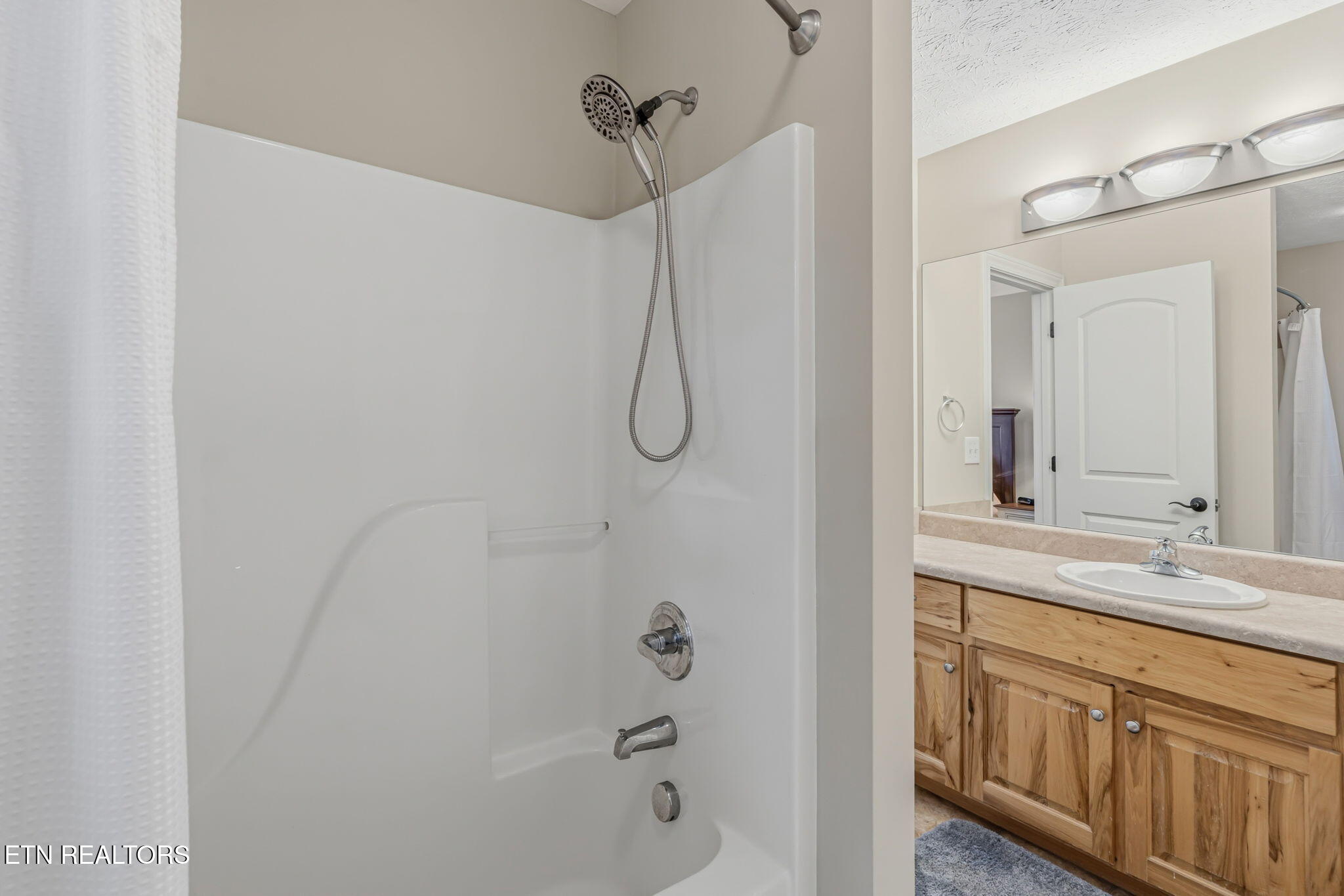678 Waterfront Trail Lafollette TN 37766