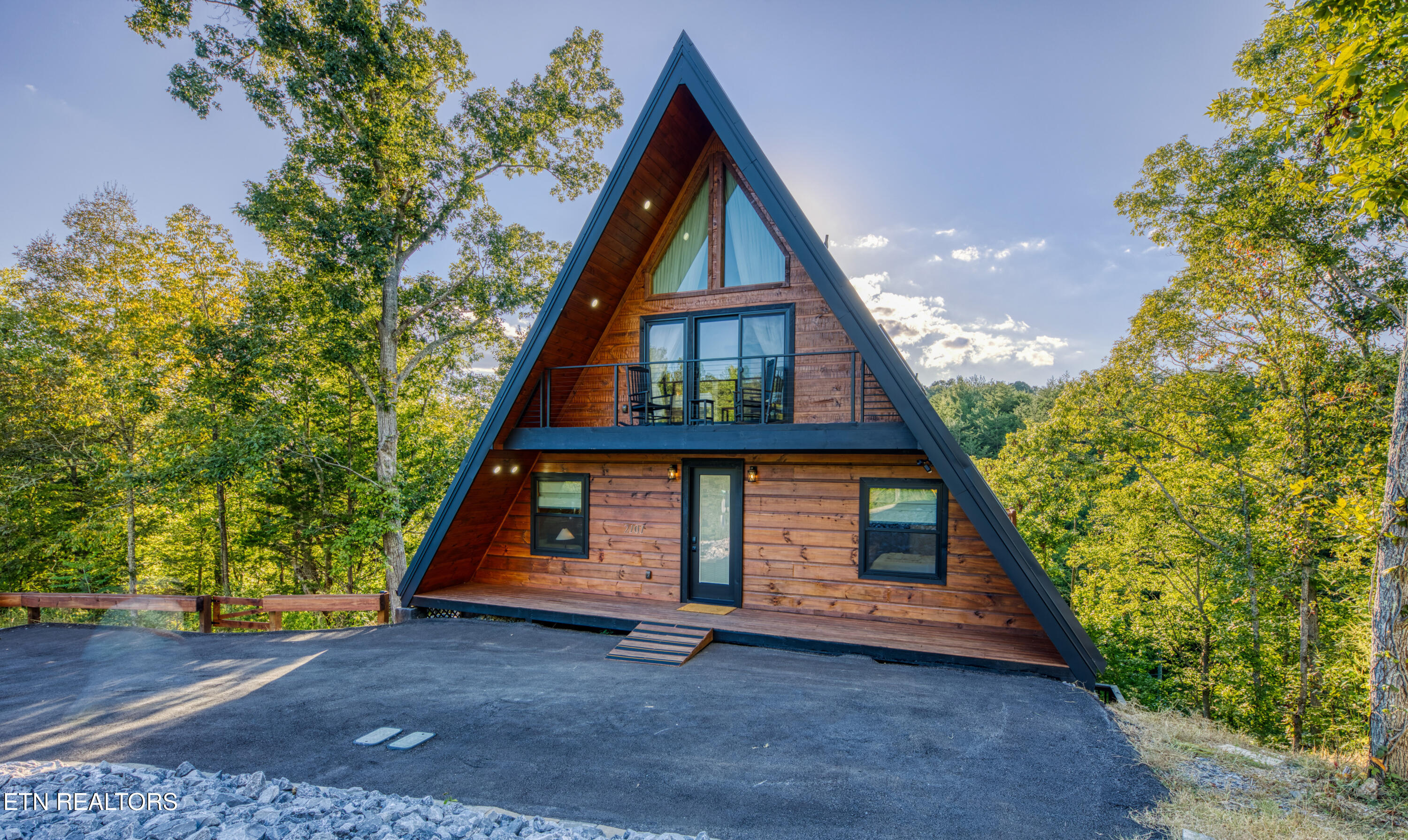 2101 Wingspan Drive Sevierville TN 37876