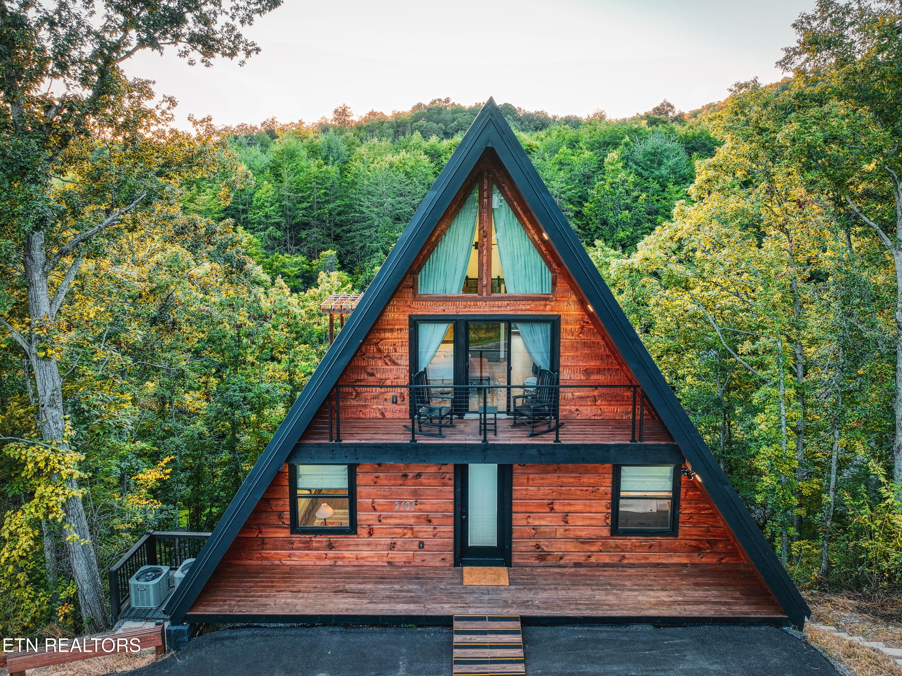 2101 Wingspan Drive Sevierville TN 37876