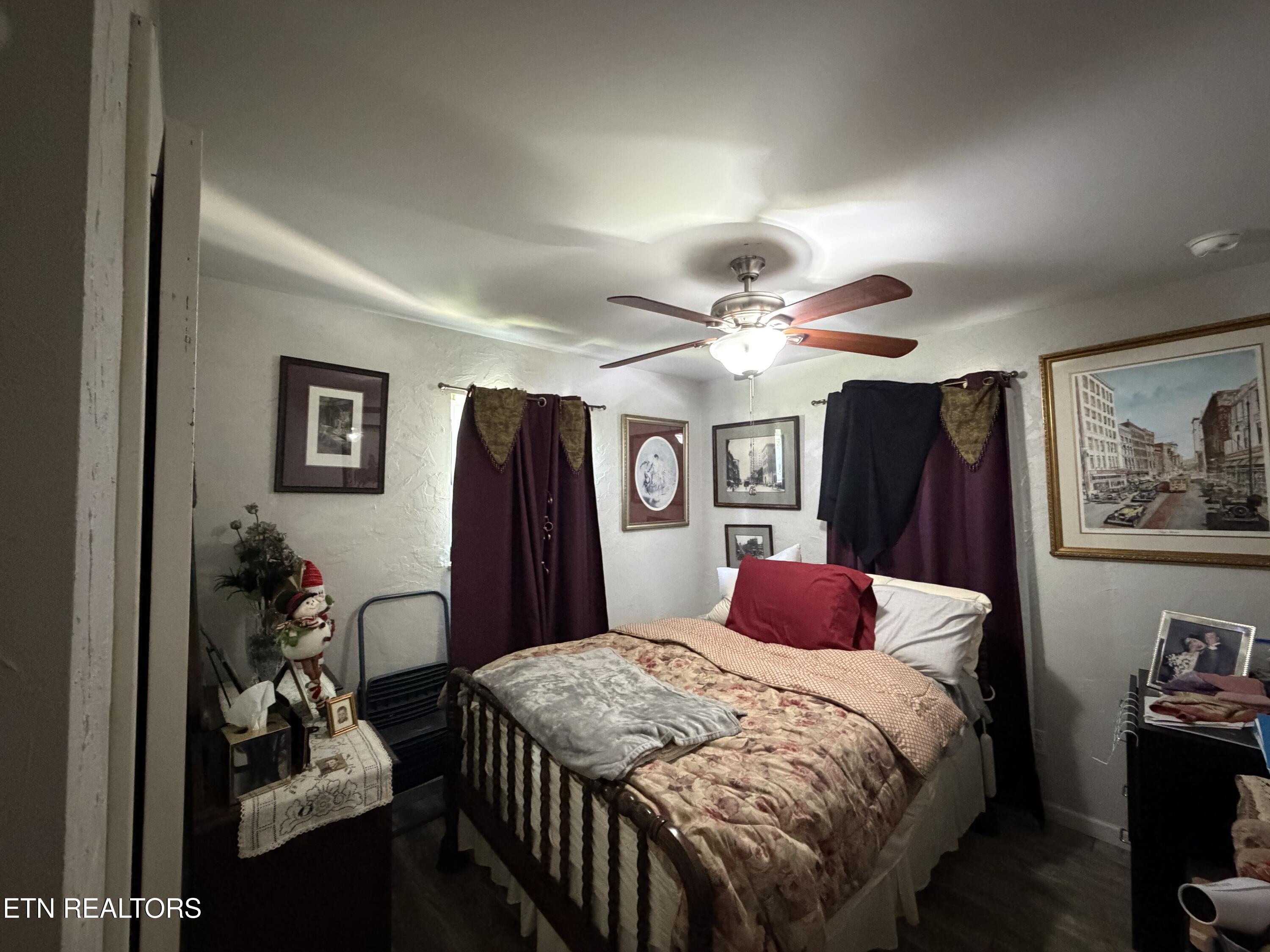 2860 Boyds Creek Highway Sevierville TN 37876