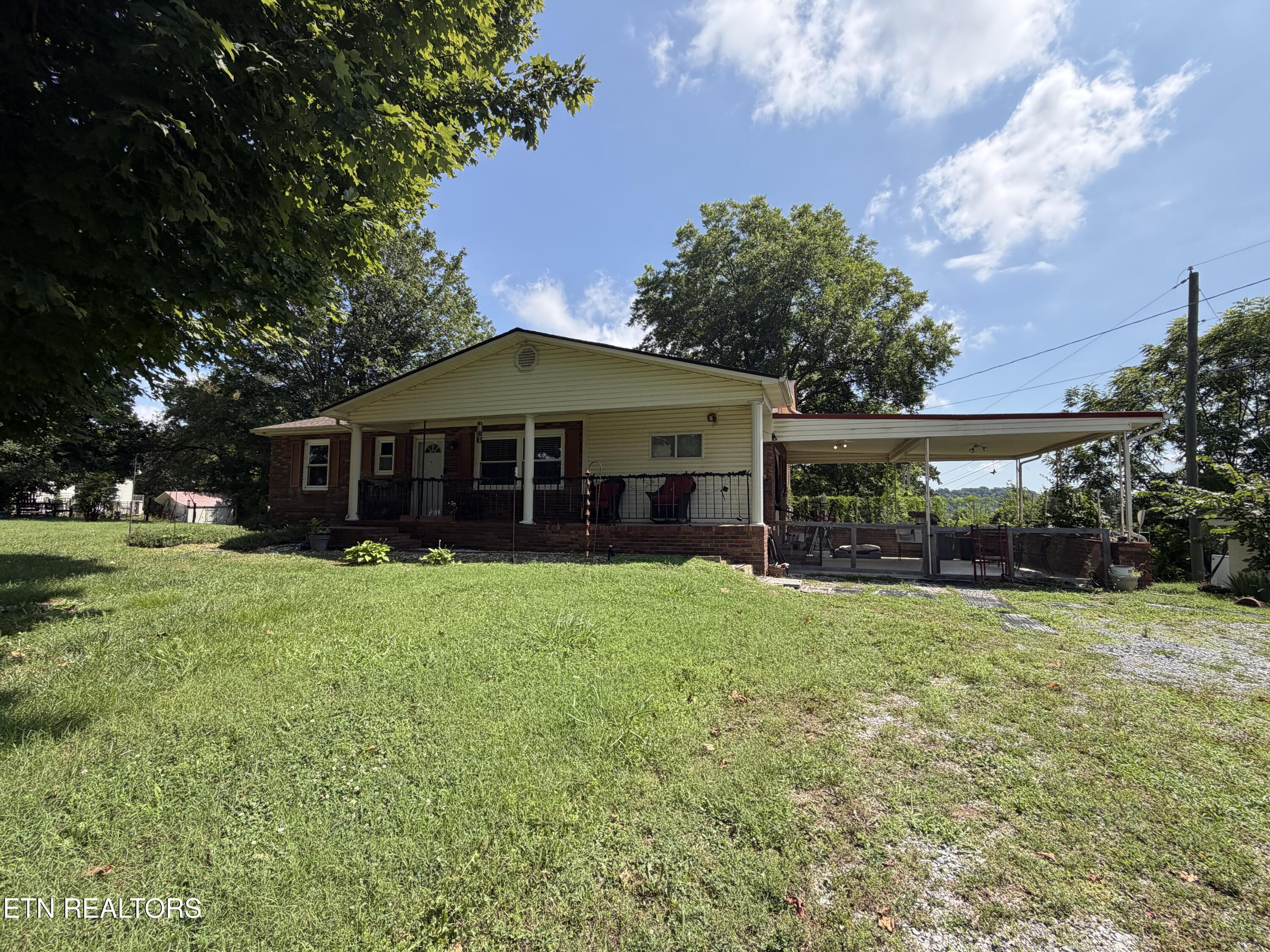 2860 Boyds Creek Highway Sevierville TN 37876