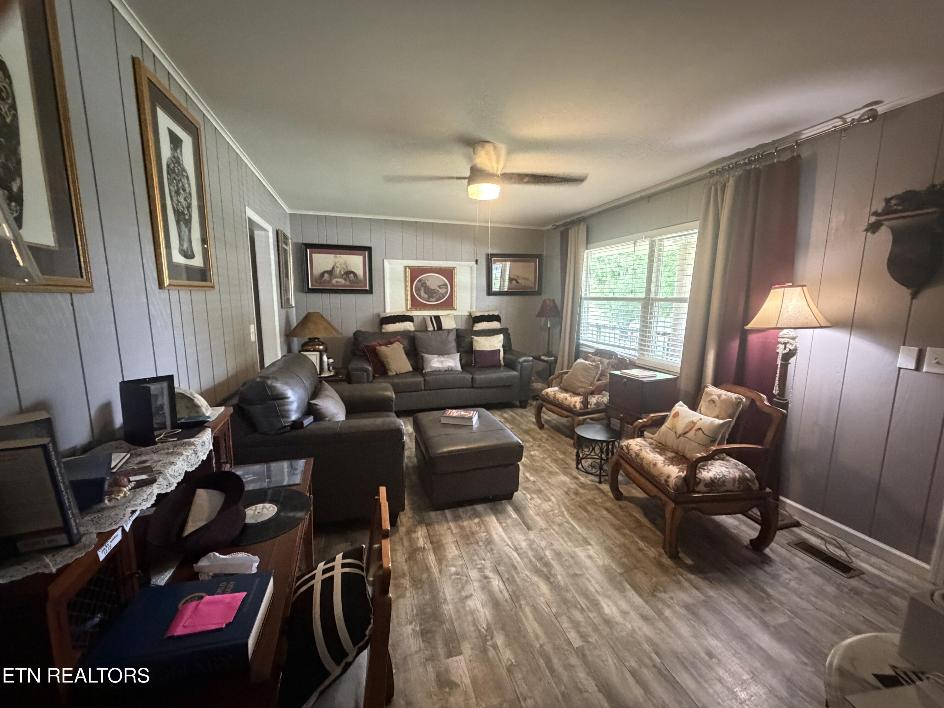 2860 Boyds Creek Highway Sevierville TN 37876