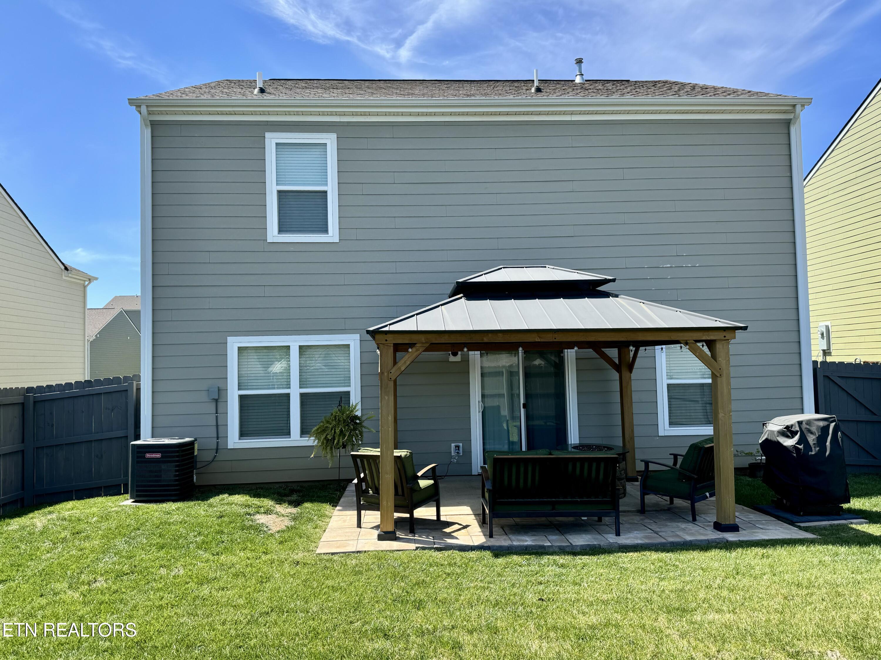 1047 Mill Creek Drive Loudon TN 37774