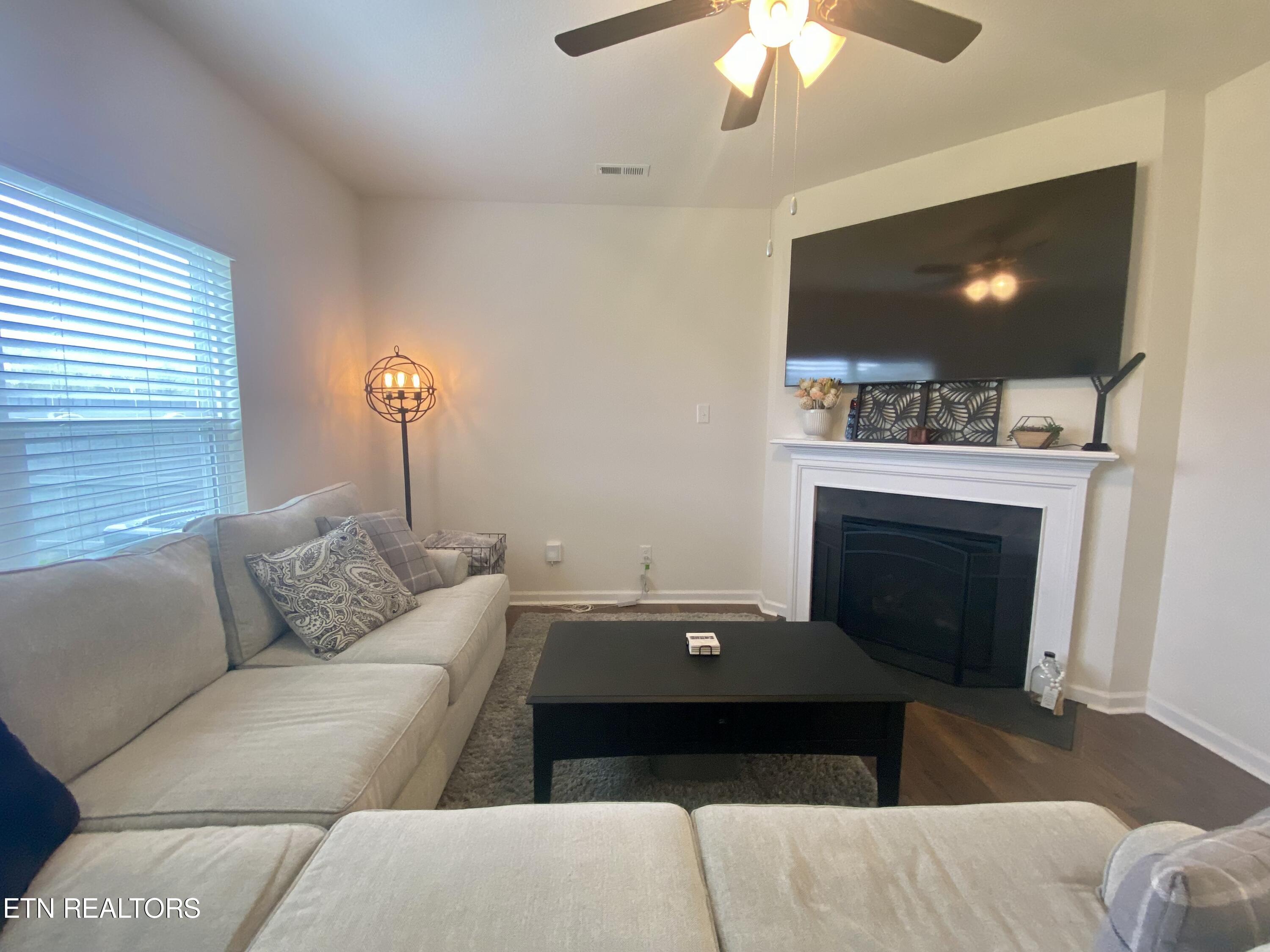 1047 Mill Creek Drive Loudon TN 37774