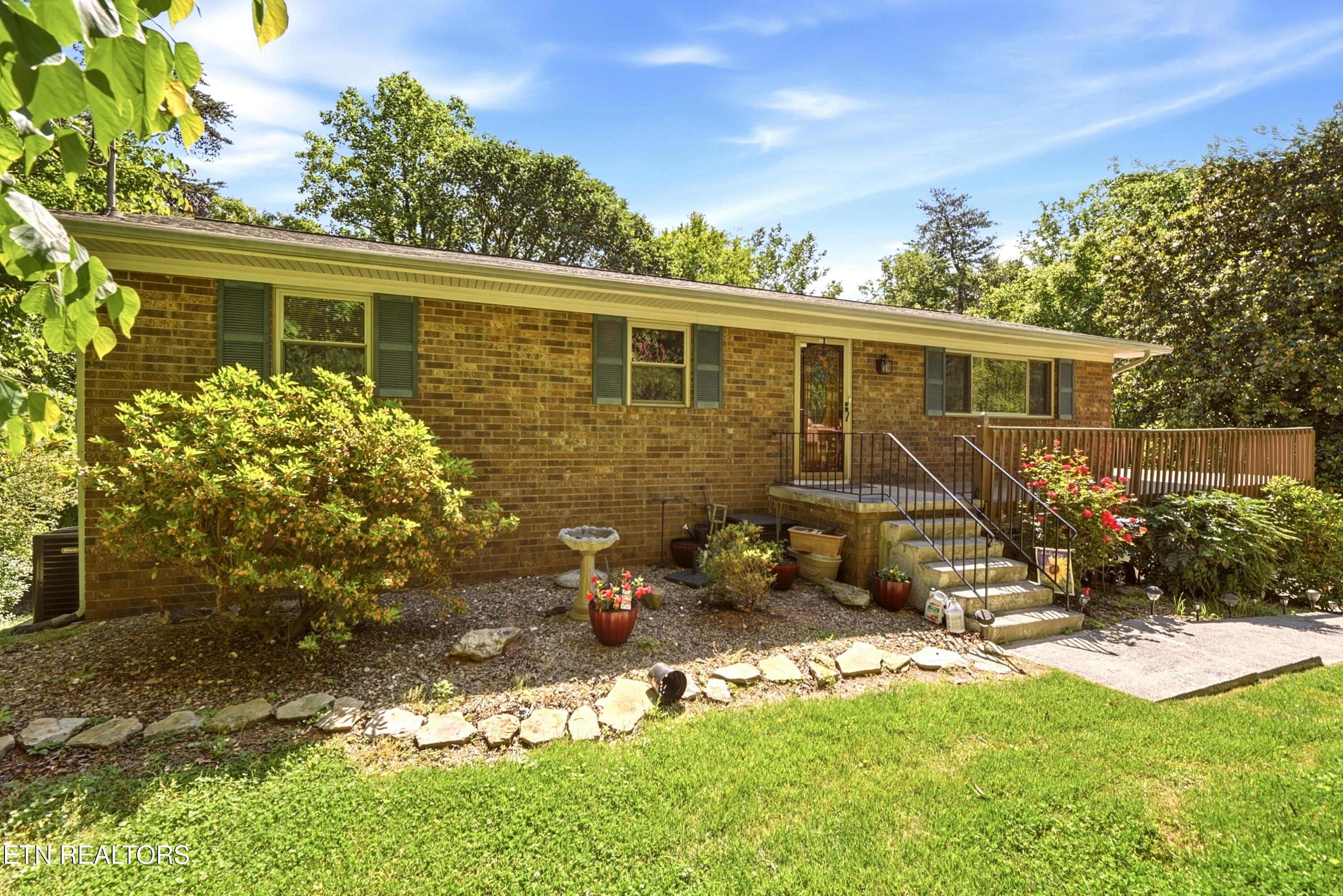 221 Sherwood Road Powell TN 37849
