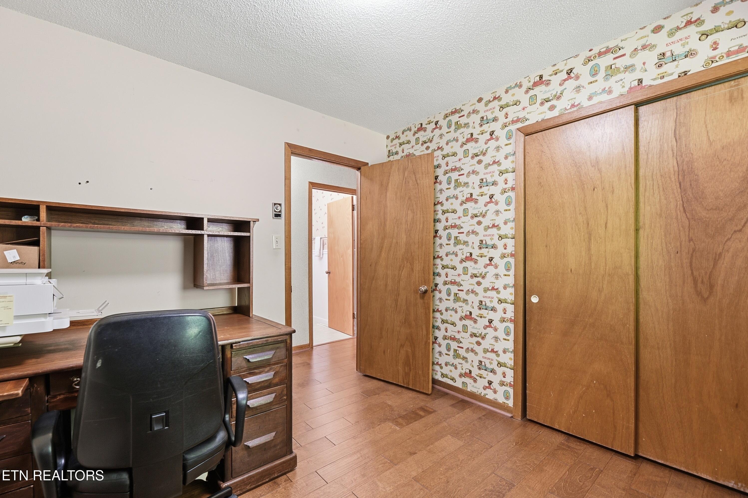 221 Sherwood Road Powell TN 37849