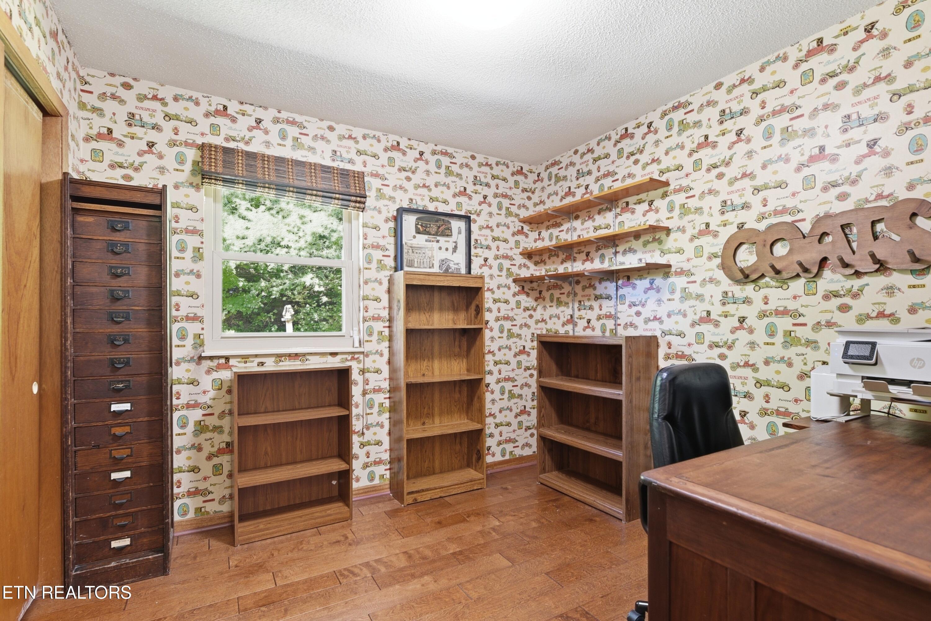 221 Sherwood Road Powell TN 37849