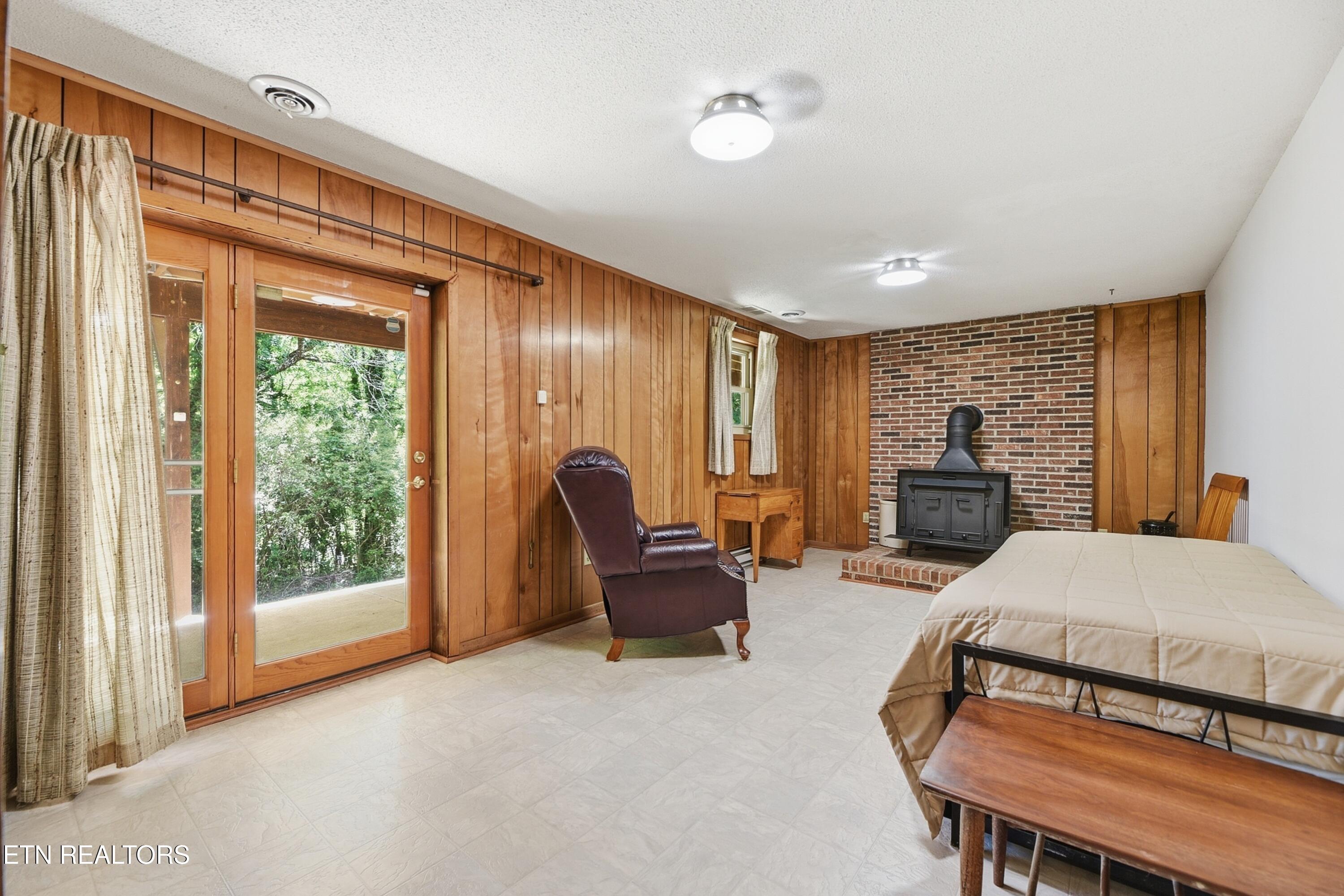 221 Sherwood Road Powell TN 37849