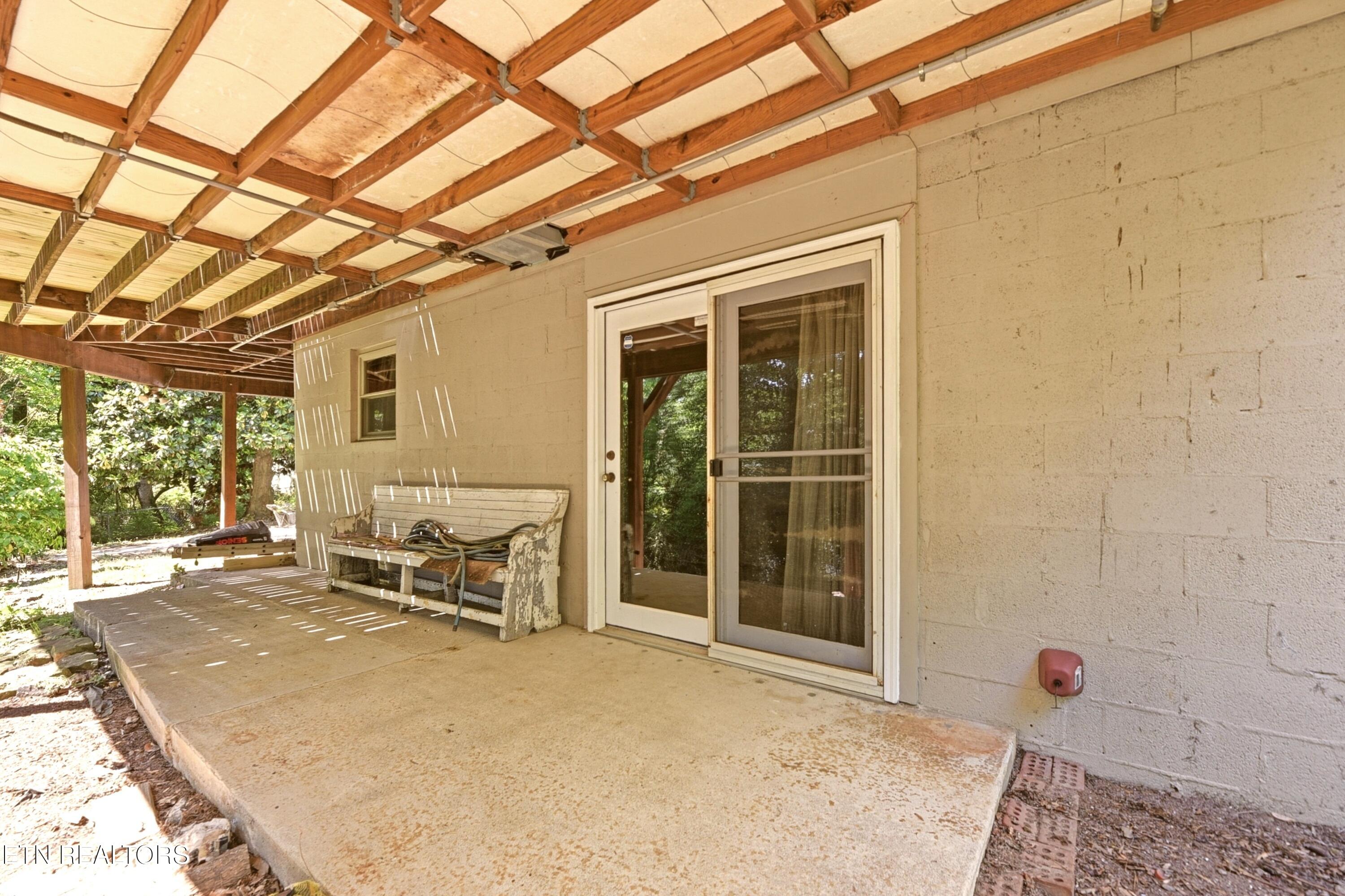 221 Sherwood Road Powell TN 37849